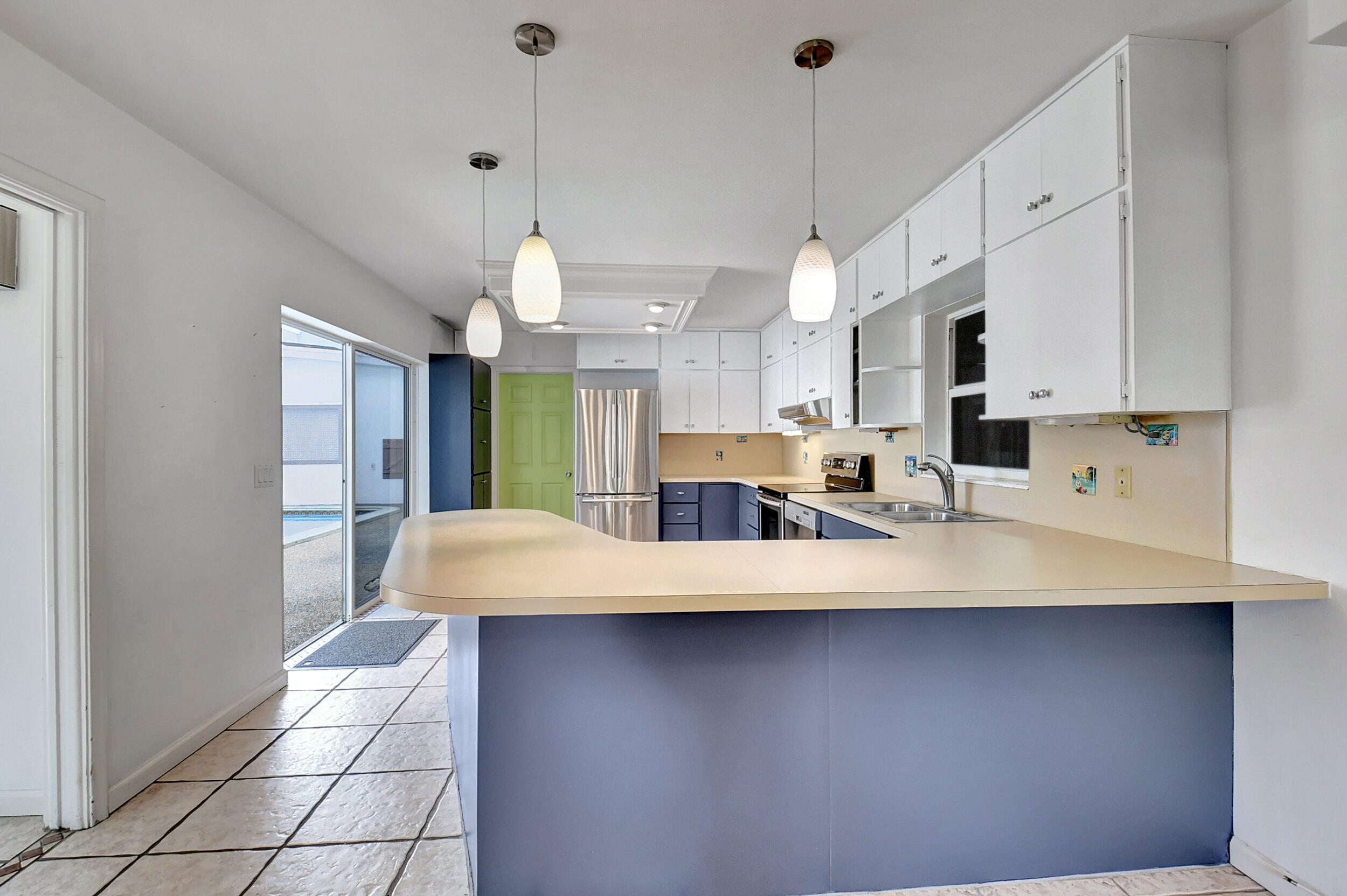 731 SW 28th Avenue