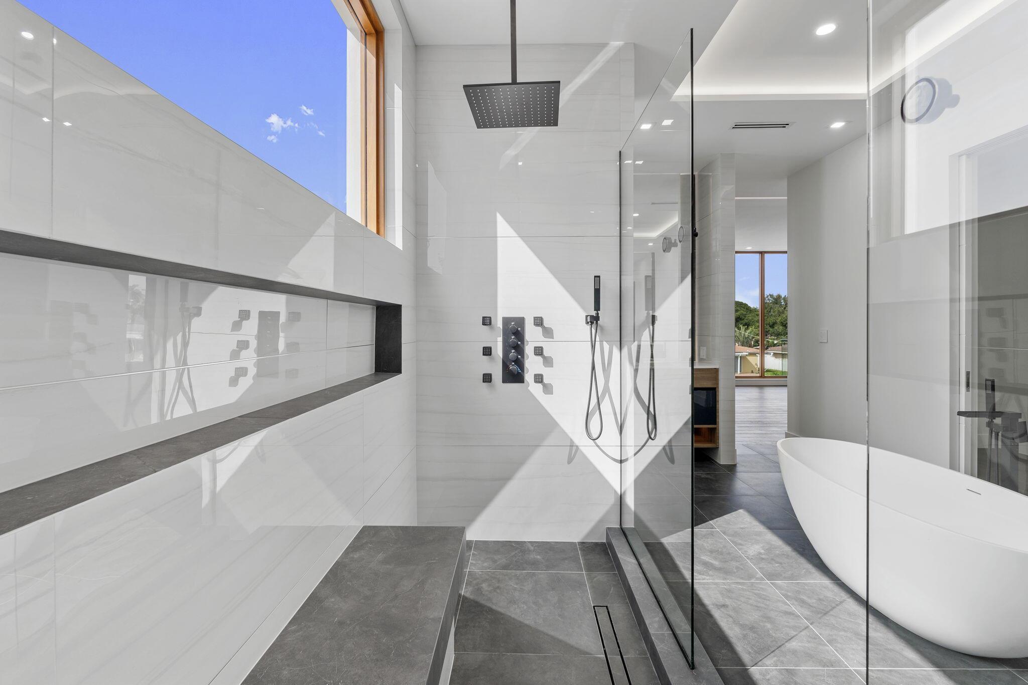 2631 NE 48th Court
