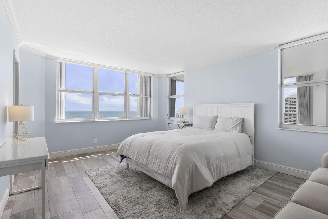 5200 N Ocean Drive 1702