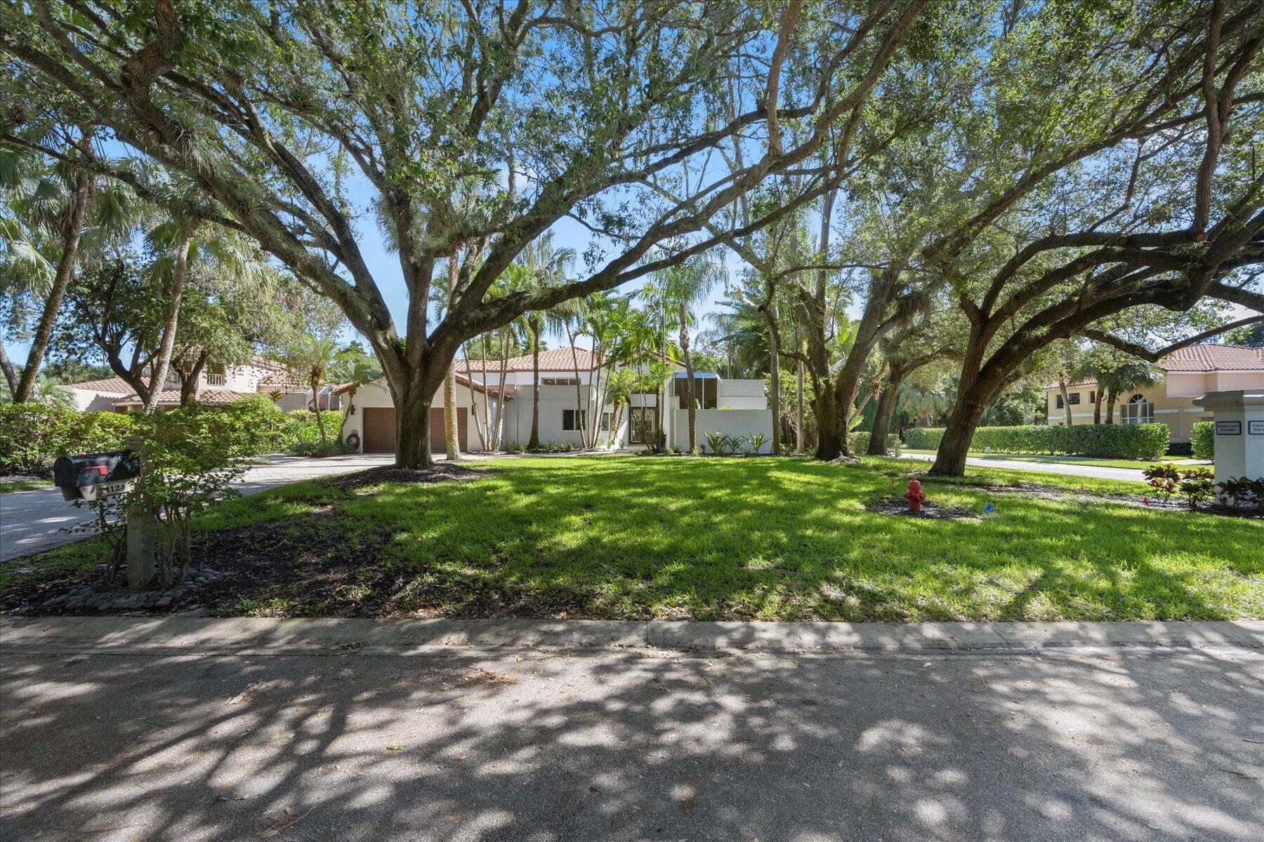 1124 Seagull Park Road N