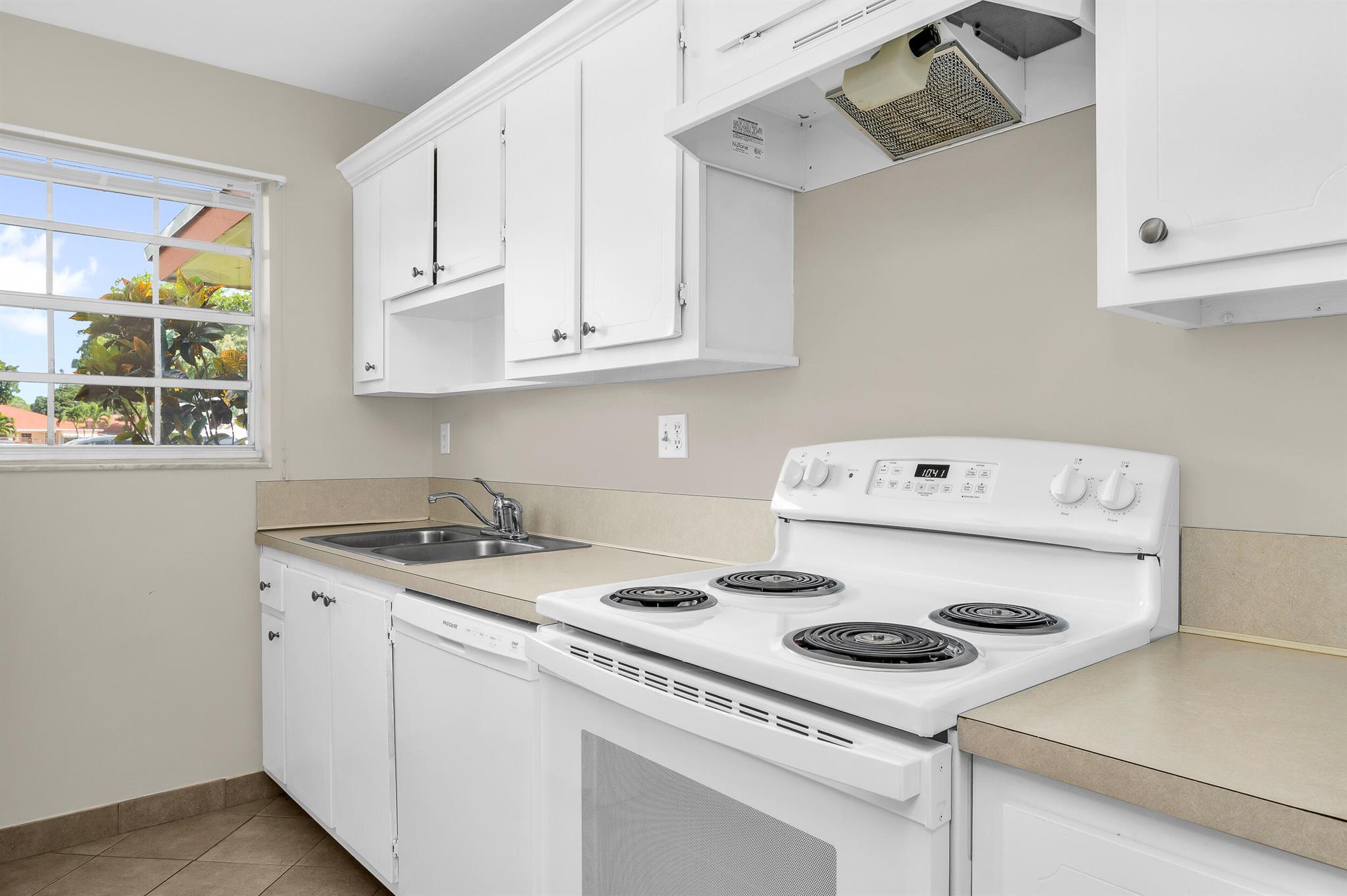 4520 NW 3rd Street Unit: B