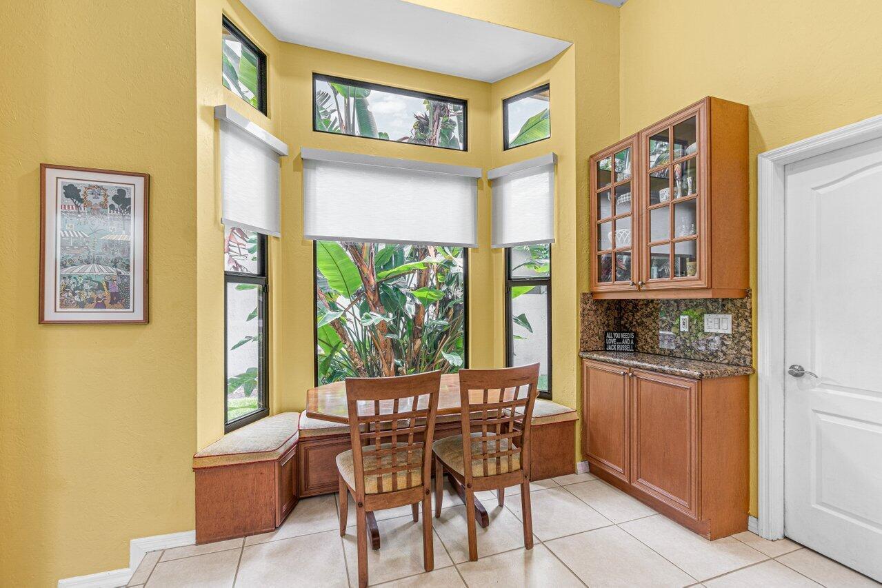 959 Parkside Circle N