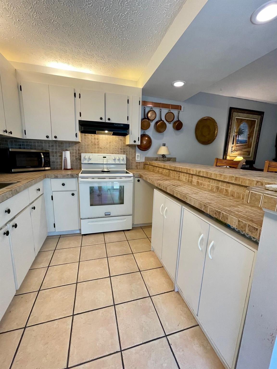 784 NW 10th Terrace Unit: 784