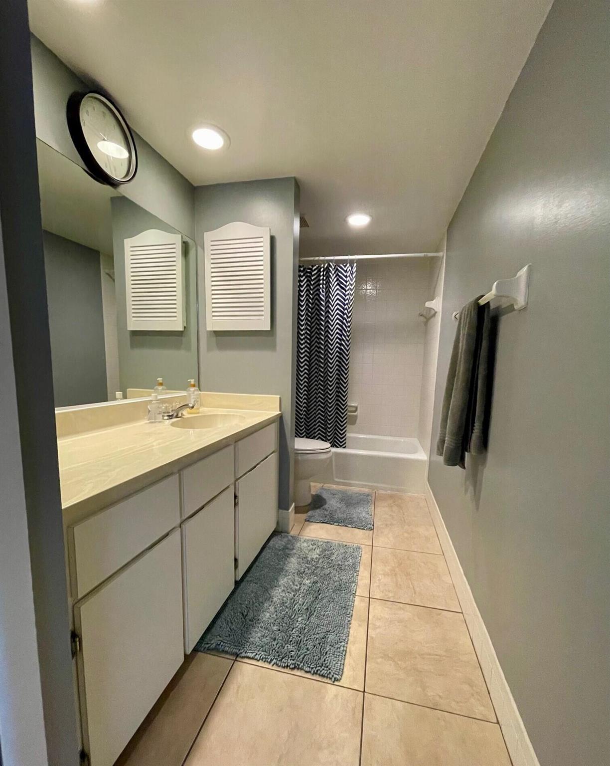 784 NW 10th Terrace Unit: 784