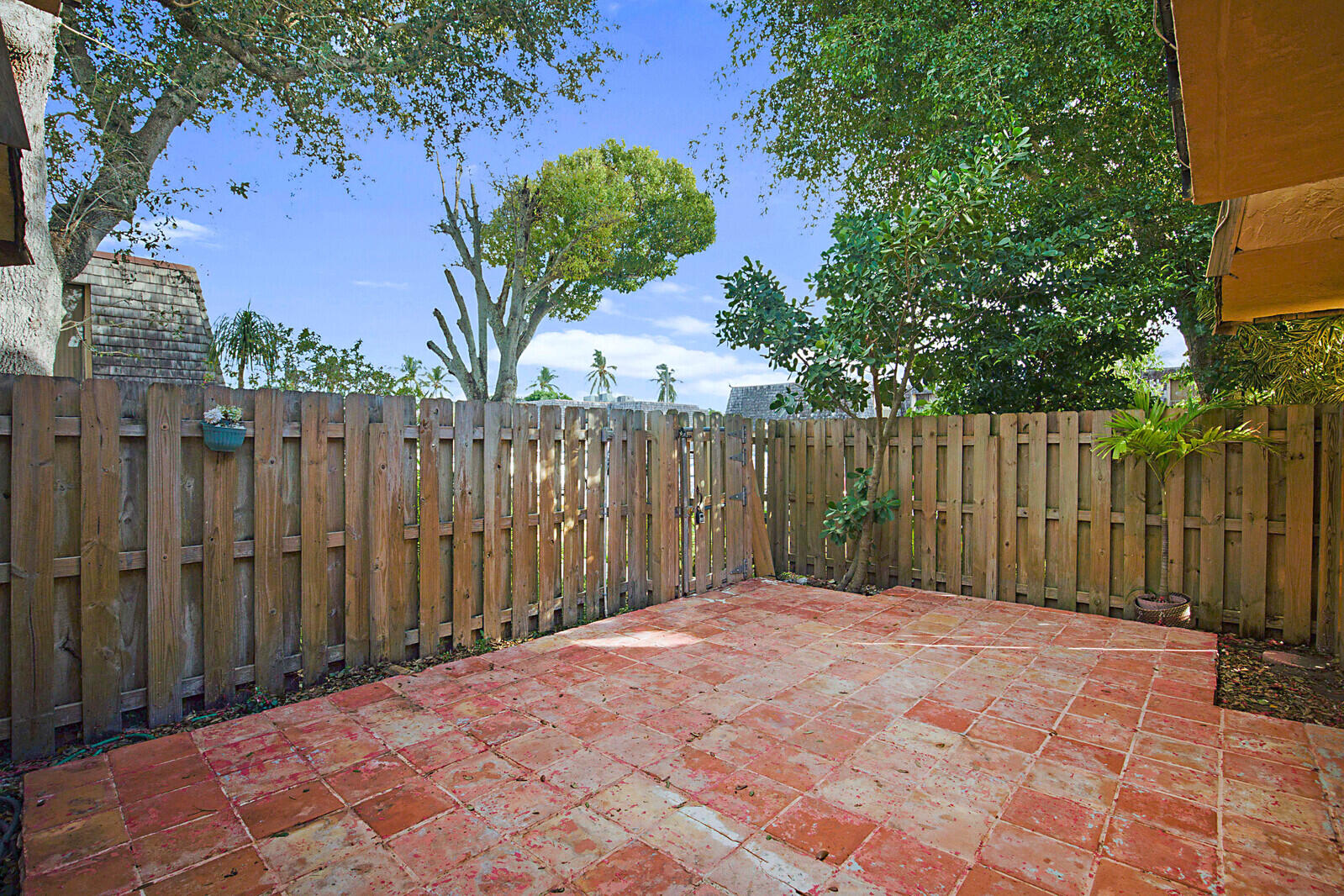 253 Woodland Road