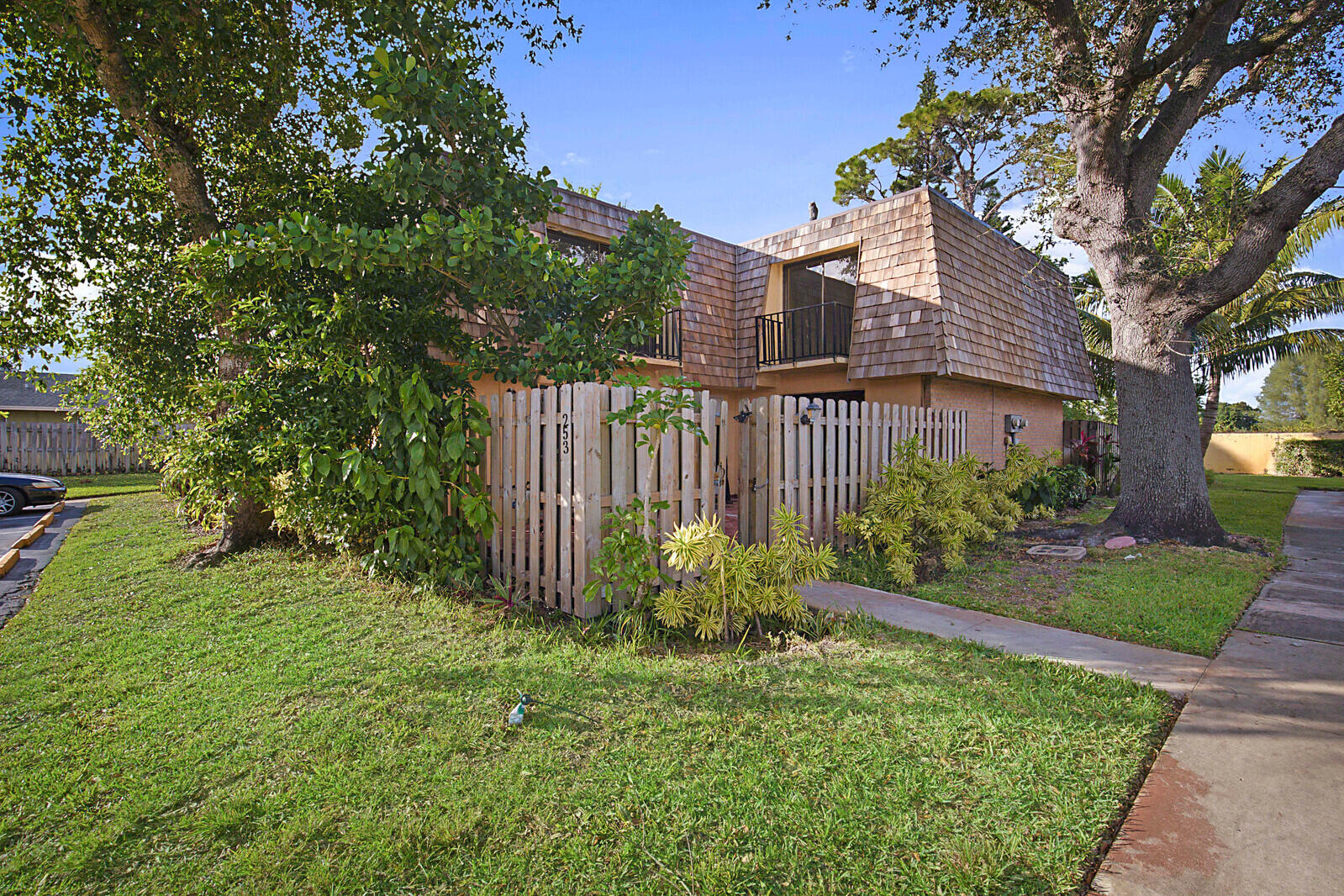 253 Woodland Road