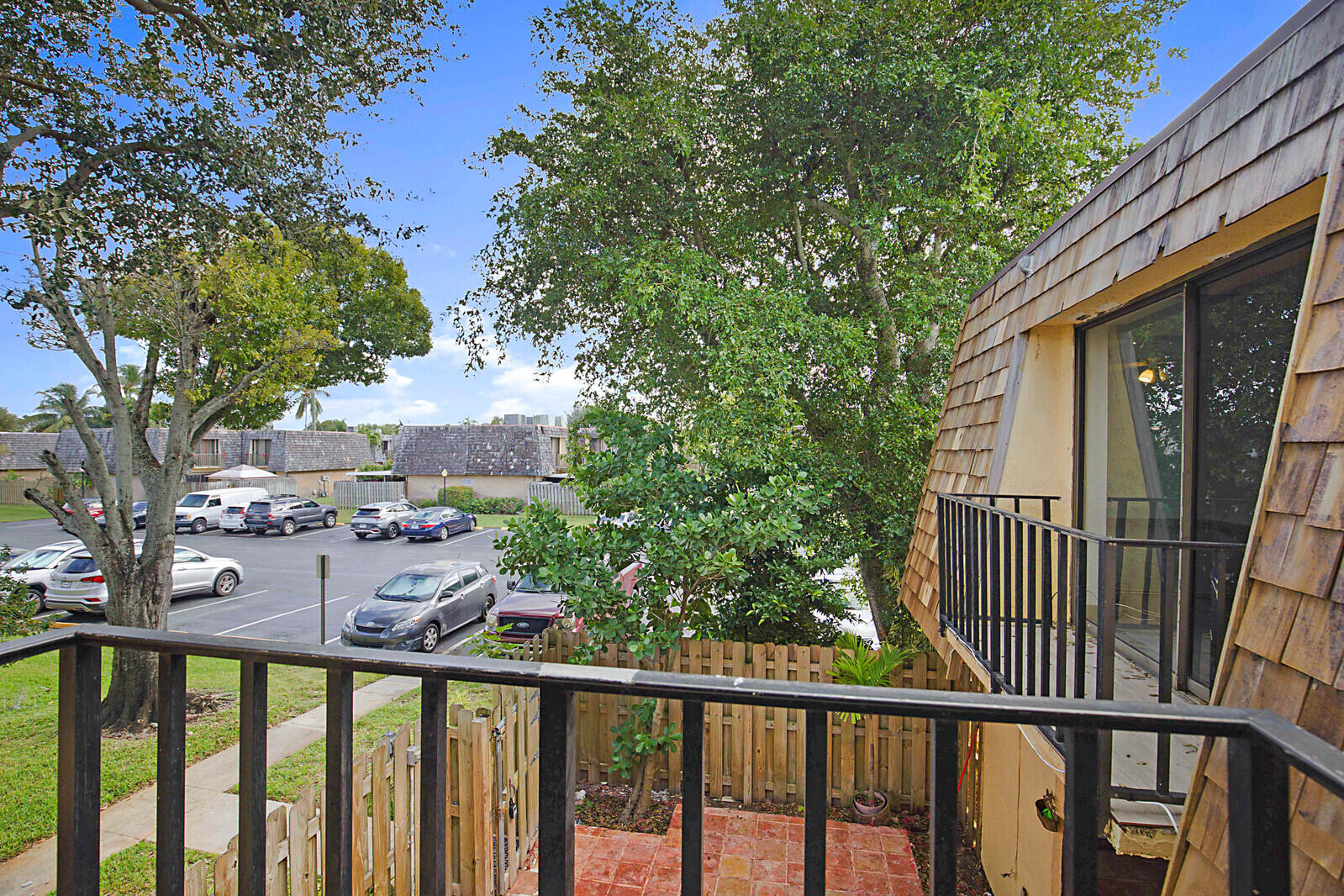 253 Woodland Road