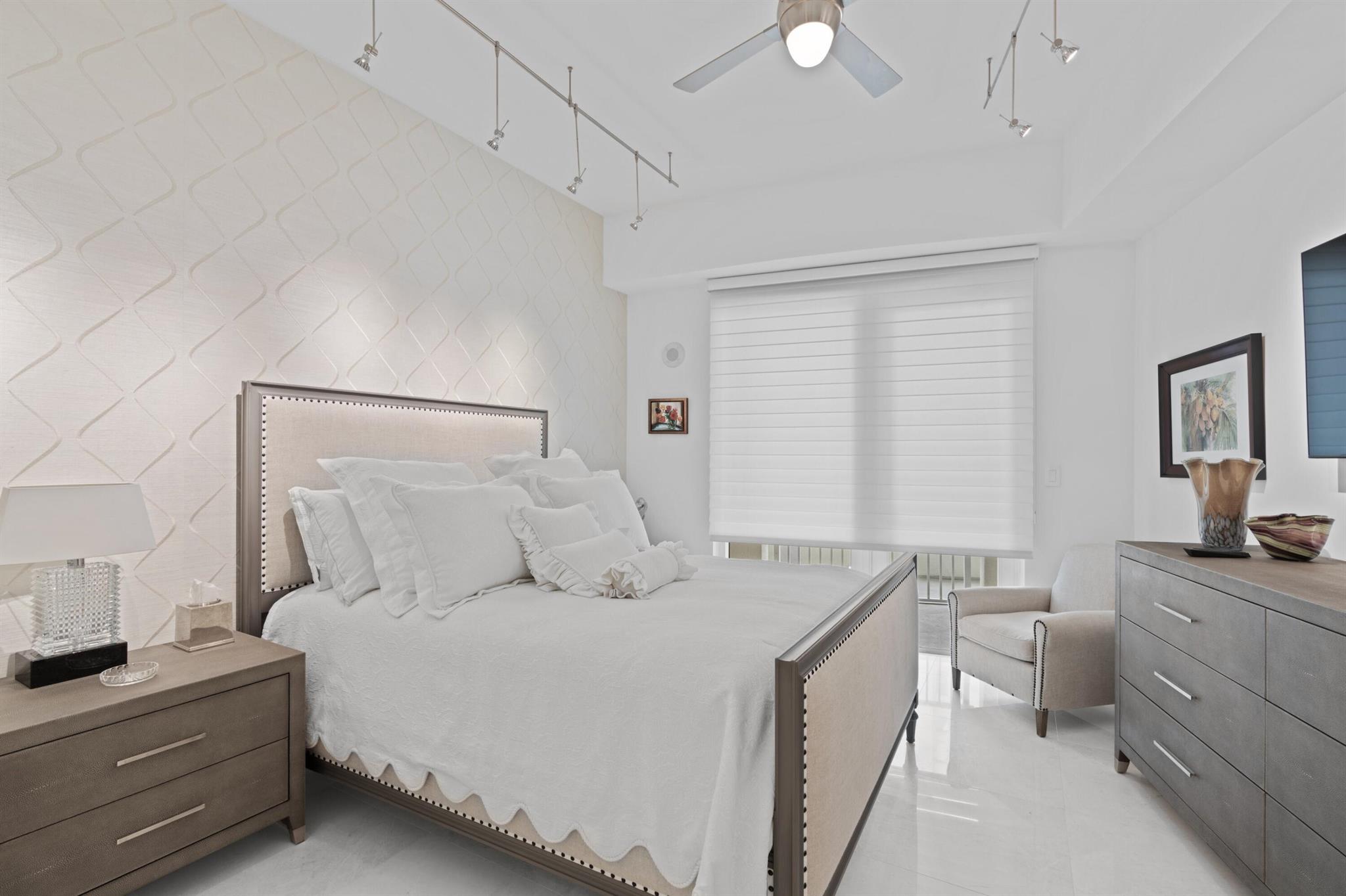 201 S Narcissus Avenue 504