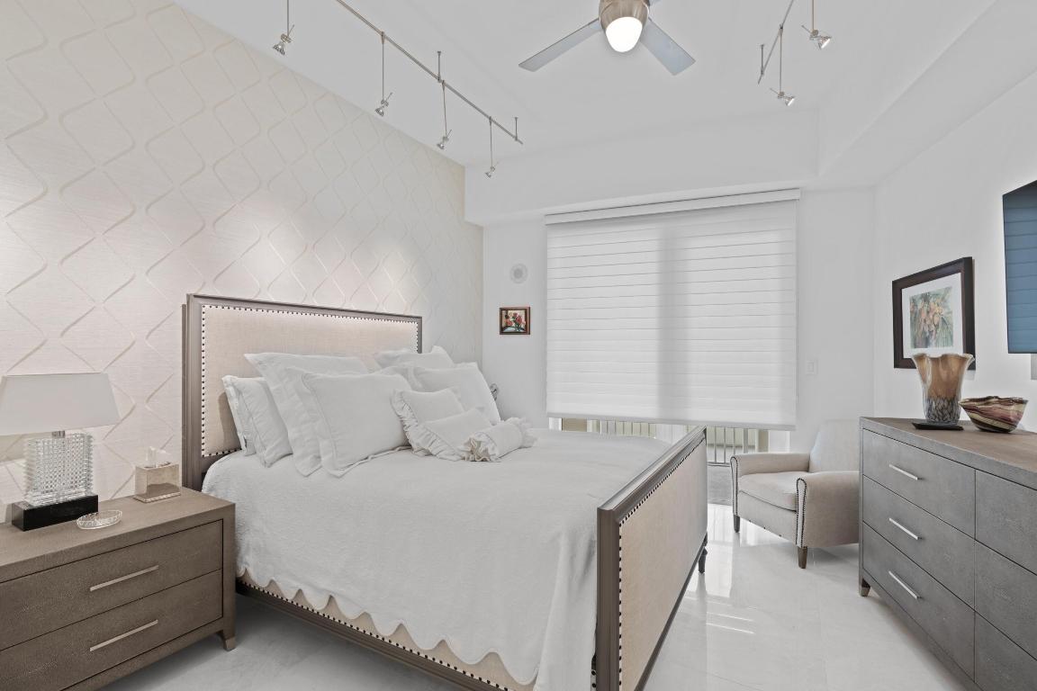 201 S Narcissus Avenue 504