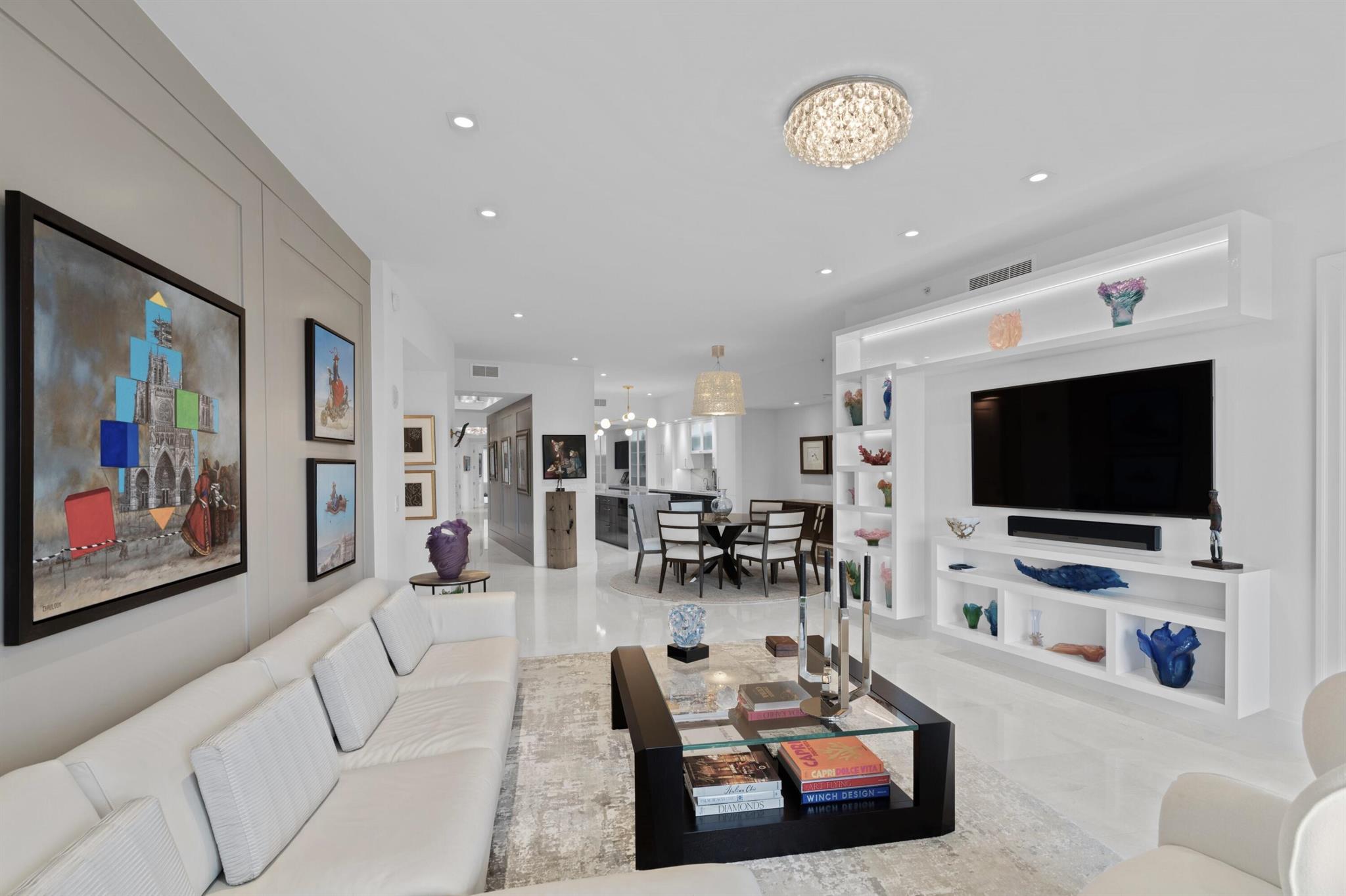 201 S Narcissus Avenue 504