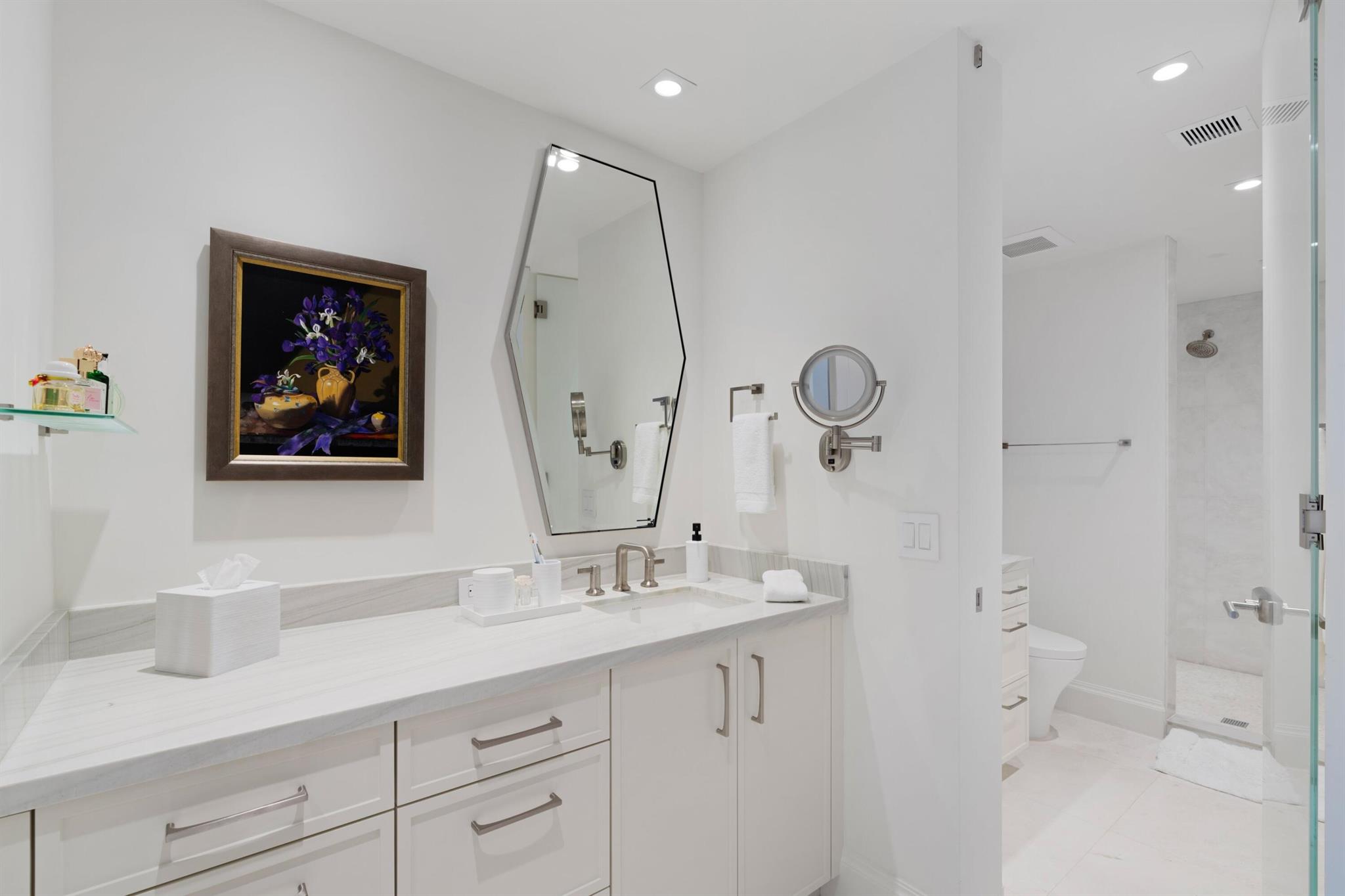 201 S Narcissus Avenue 504