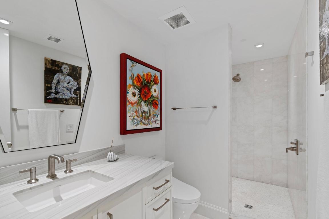 201 S Narcissus Avenue 504