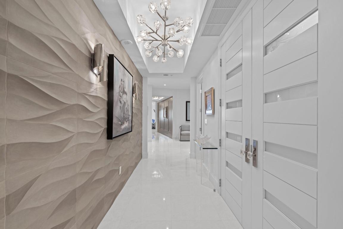 201 S Narcissus Avenue 504