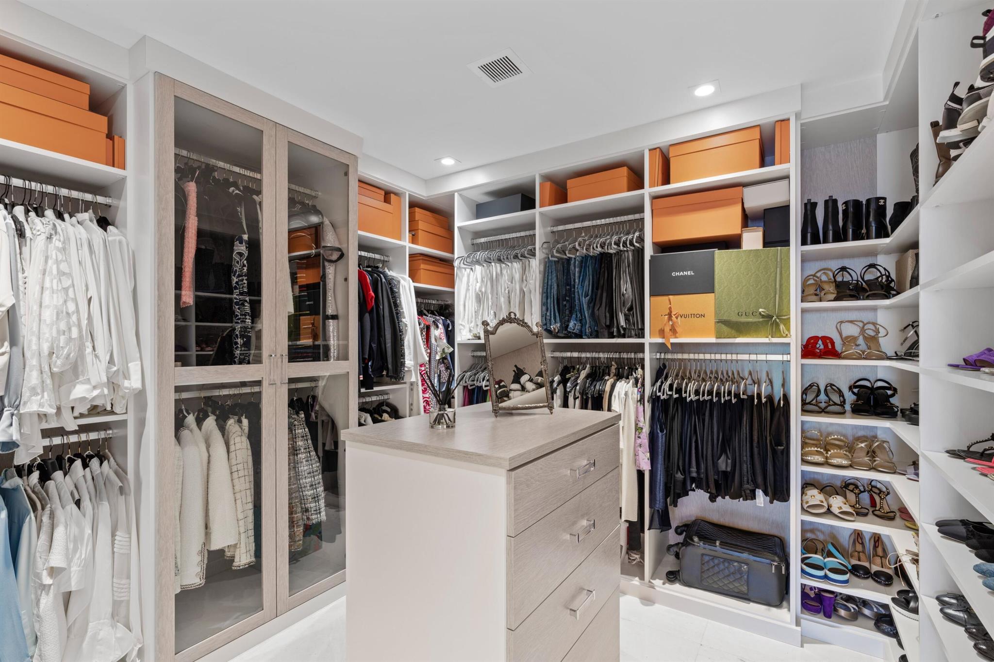 201 S Narcissus Avenue 504