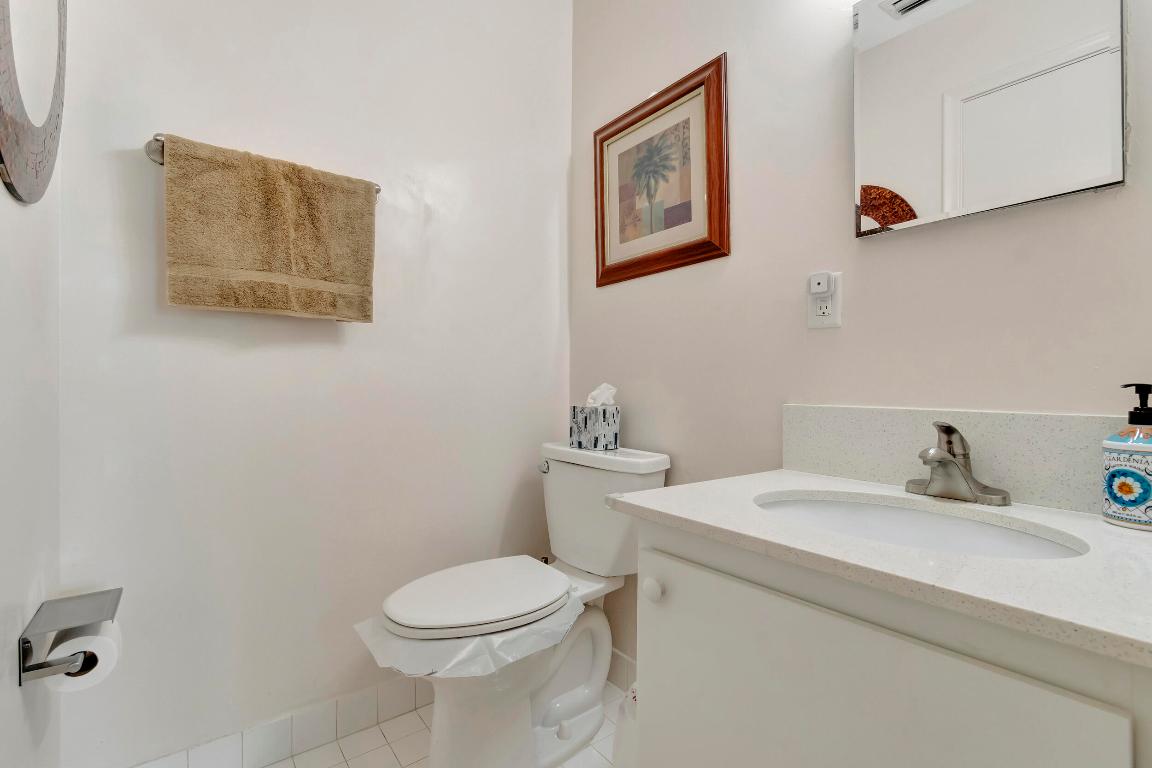 5094 Privet Place Unit: B