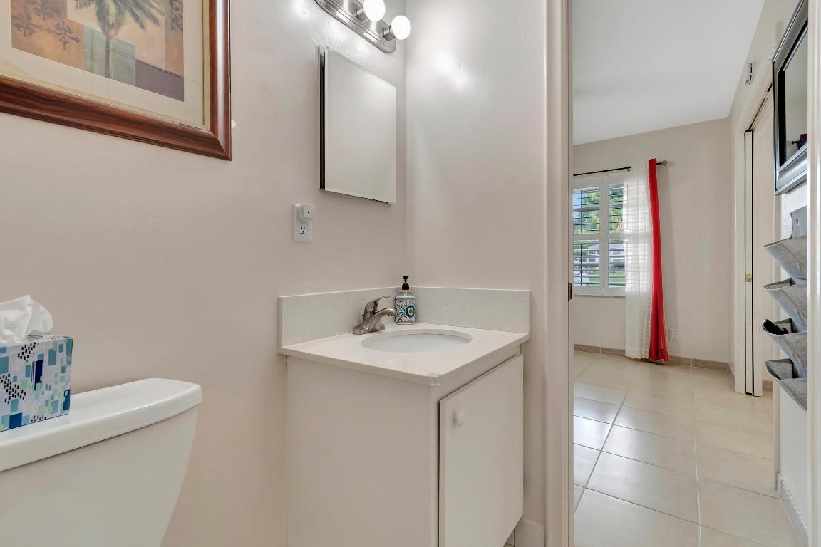 5094 Privet Place Unit: B