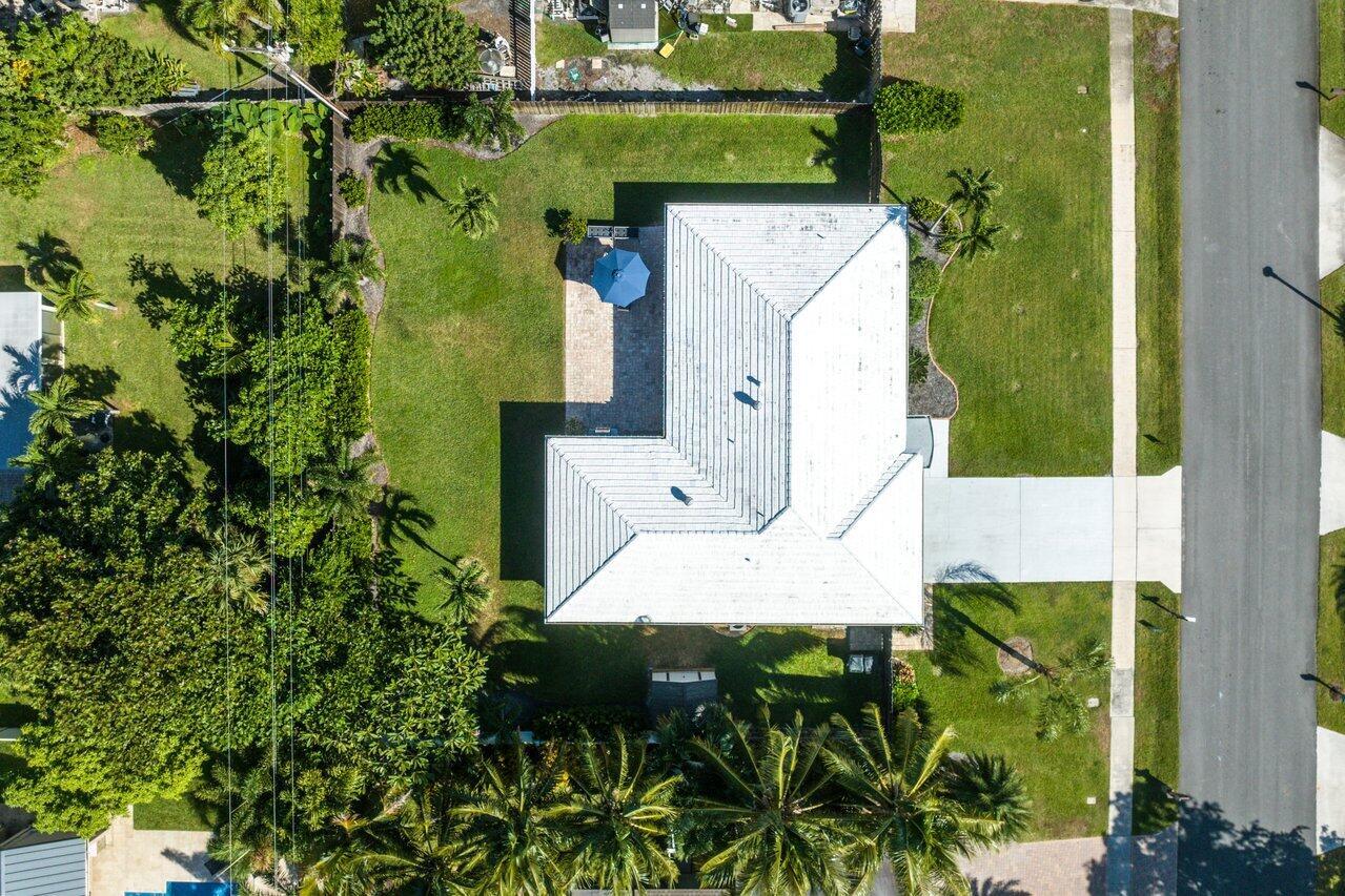 3255 Lakeview Boulevard