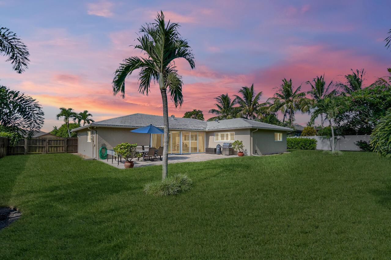 3255 Lakeview Boulevard