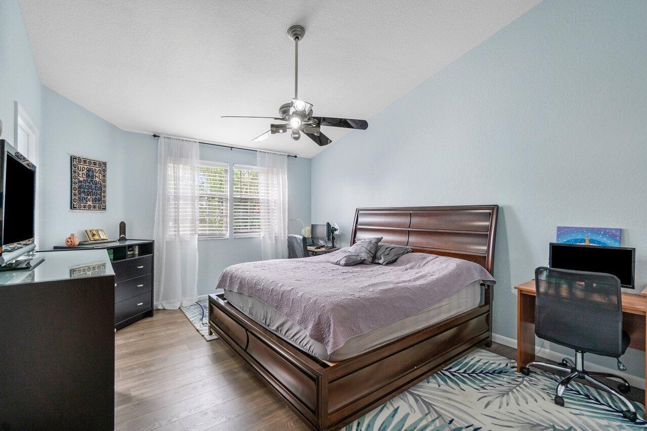 9498 Boca River Circle