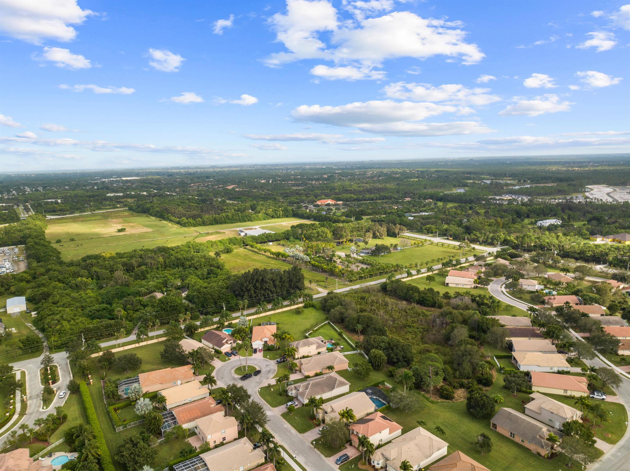 1582 SE Tradition Trace