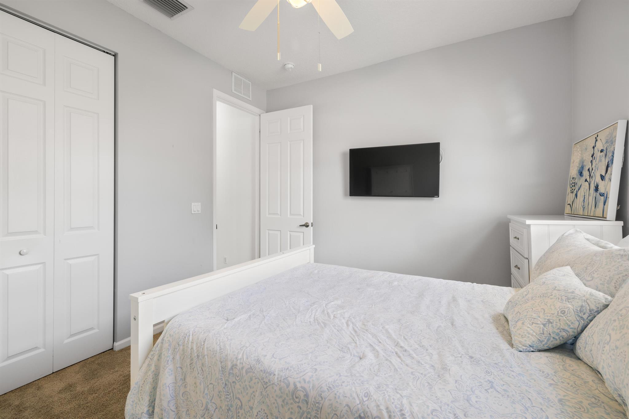 1582 SE Tradition Trace