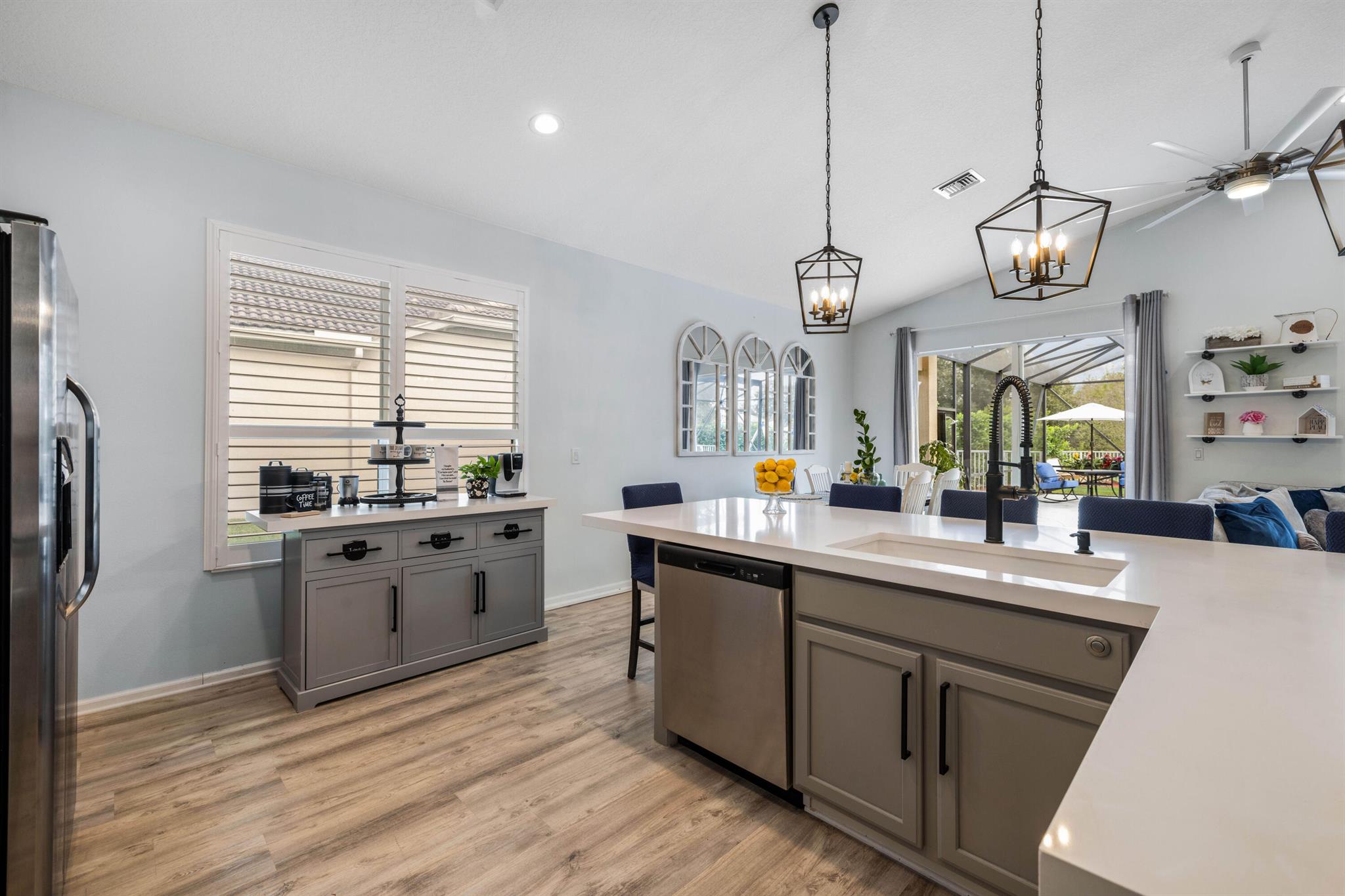 1582 SE Tradition Trace