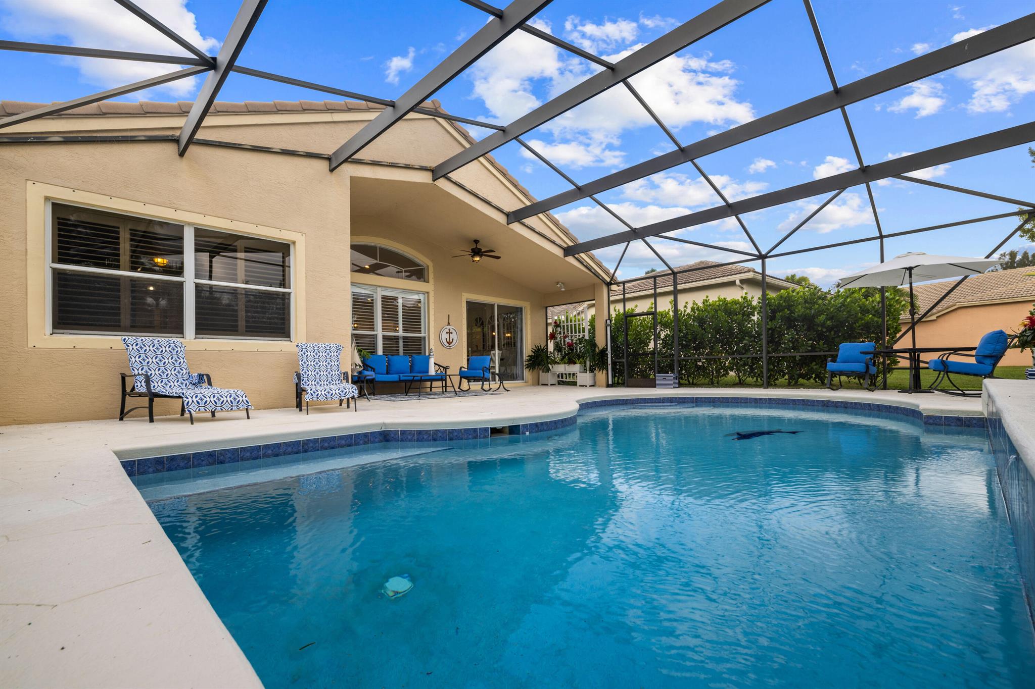 1582 SE Tradition Trace