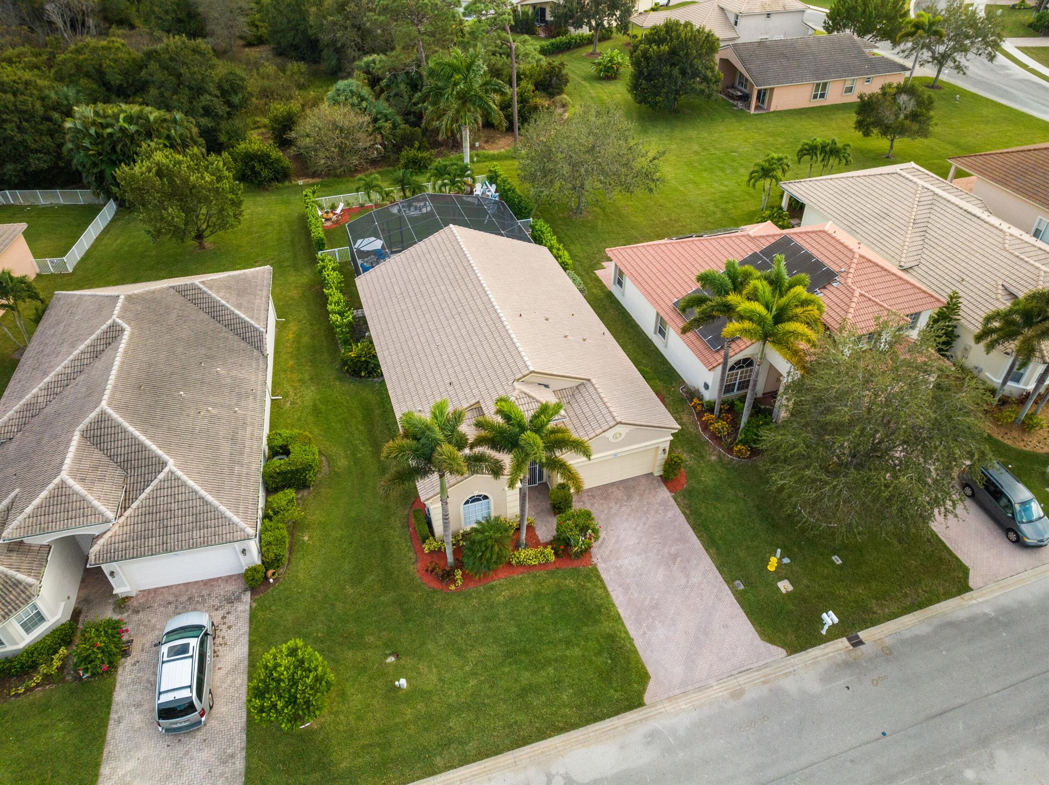 1582 SE Tradition Trace