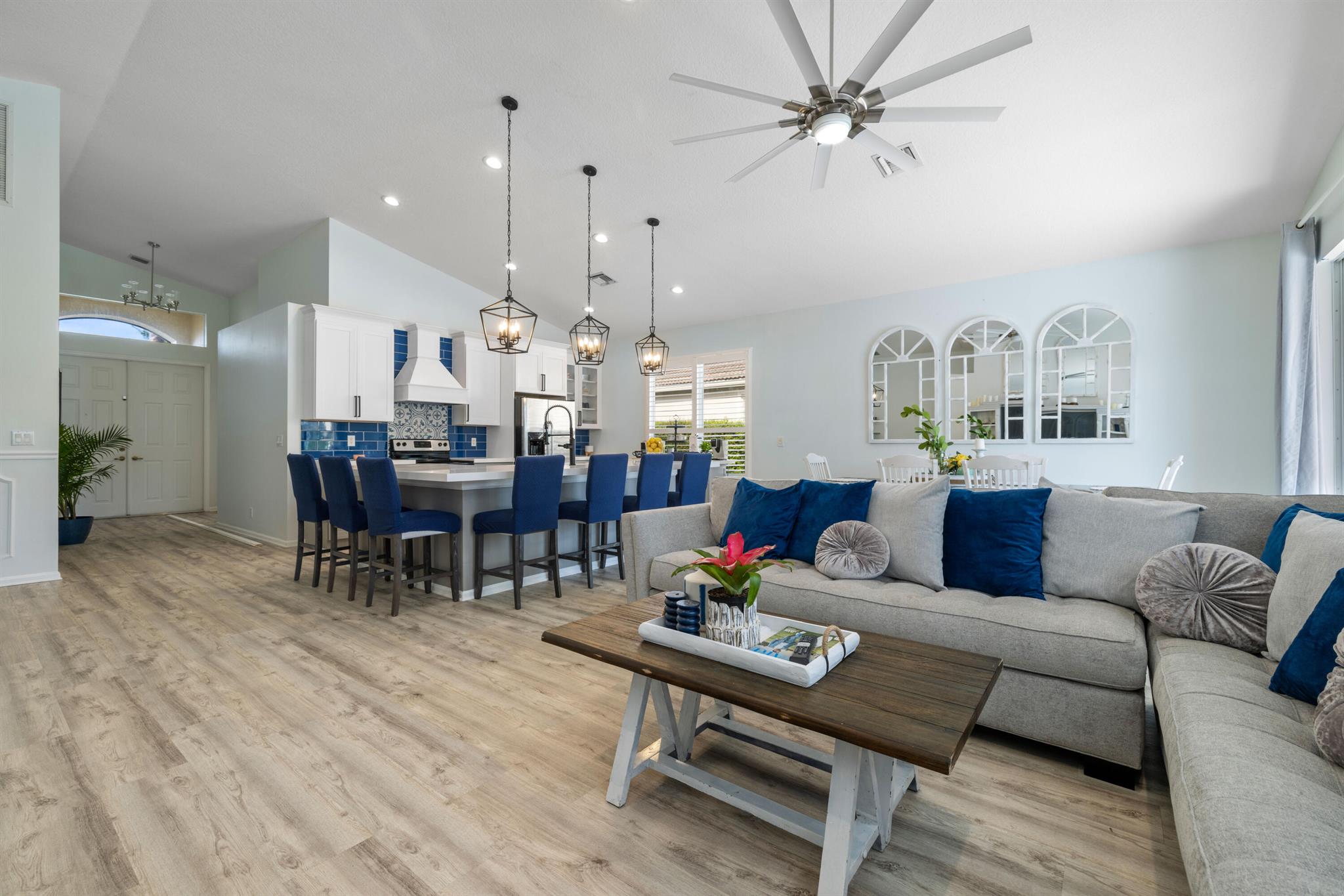 1582 SE Tradition Trace