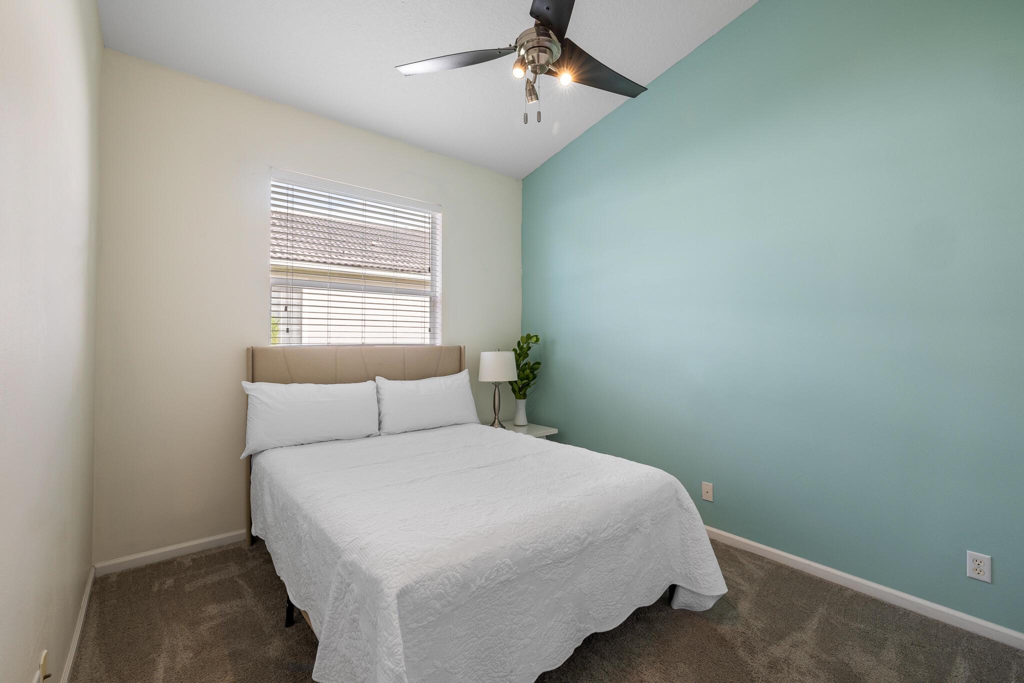 1582 SE Tradition Trace