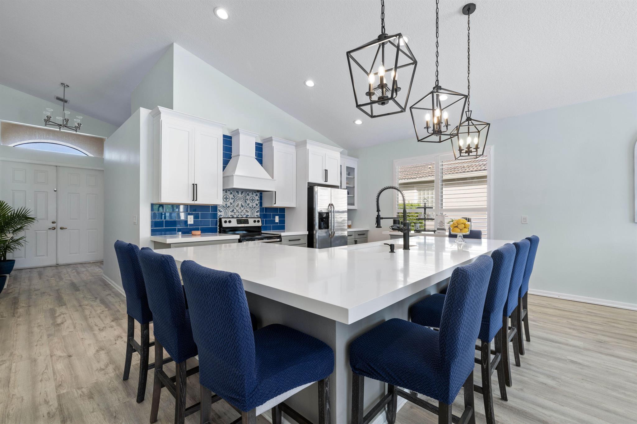 1582 SE Tradition Trace