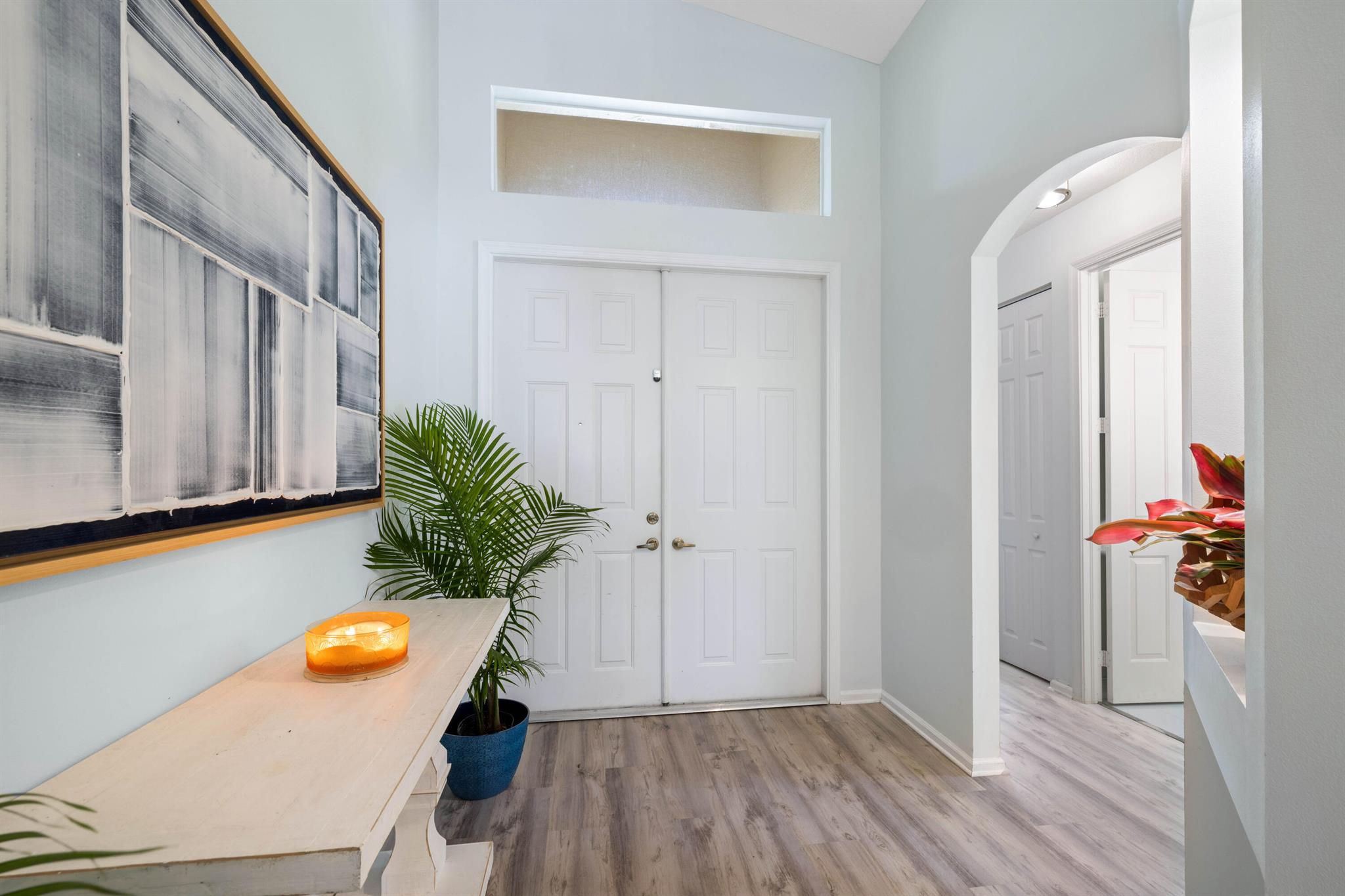 1582 SE Tradition Trace