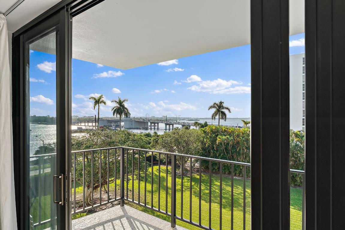 3800 Washington Road 405, West Palm Beach Unit: 405