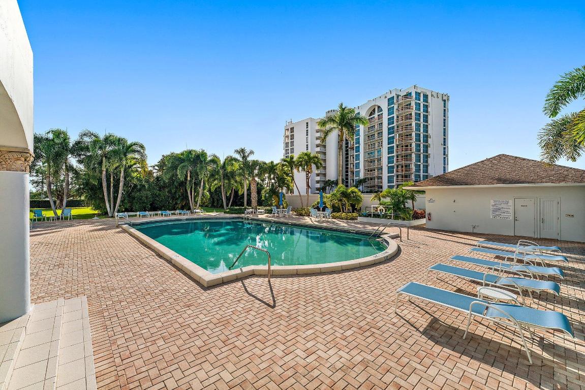 3800 Washington Road 405, West Palm Beach Unit: 405