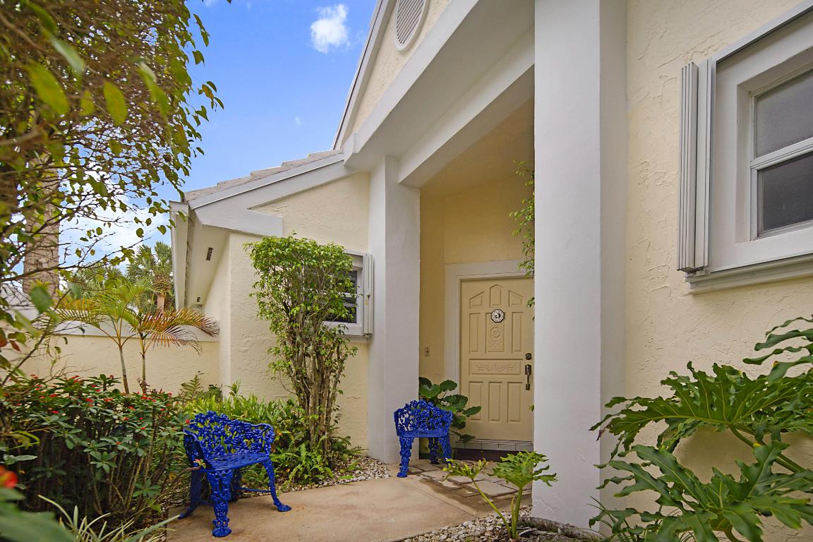 14 Wyndham Lane