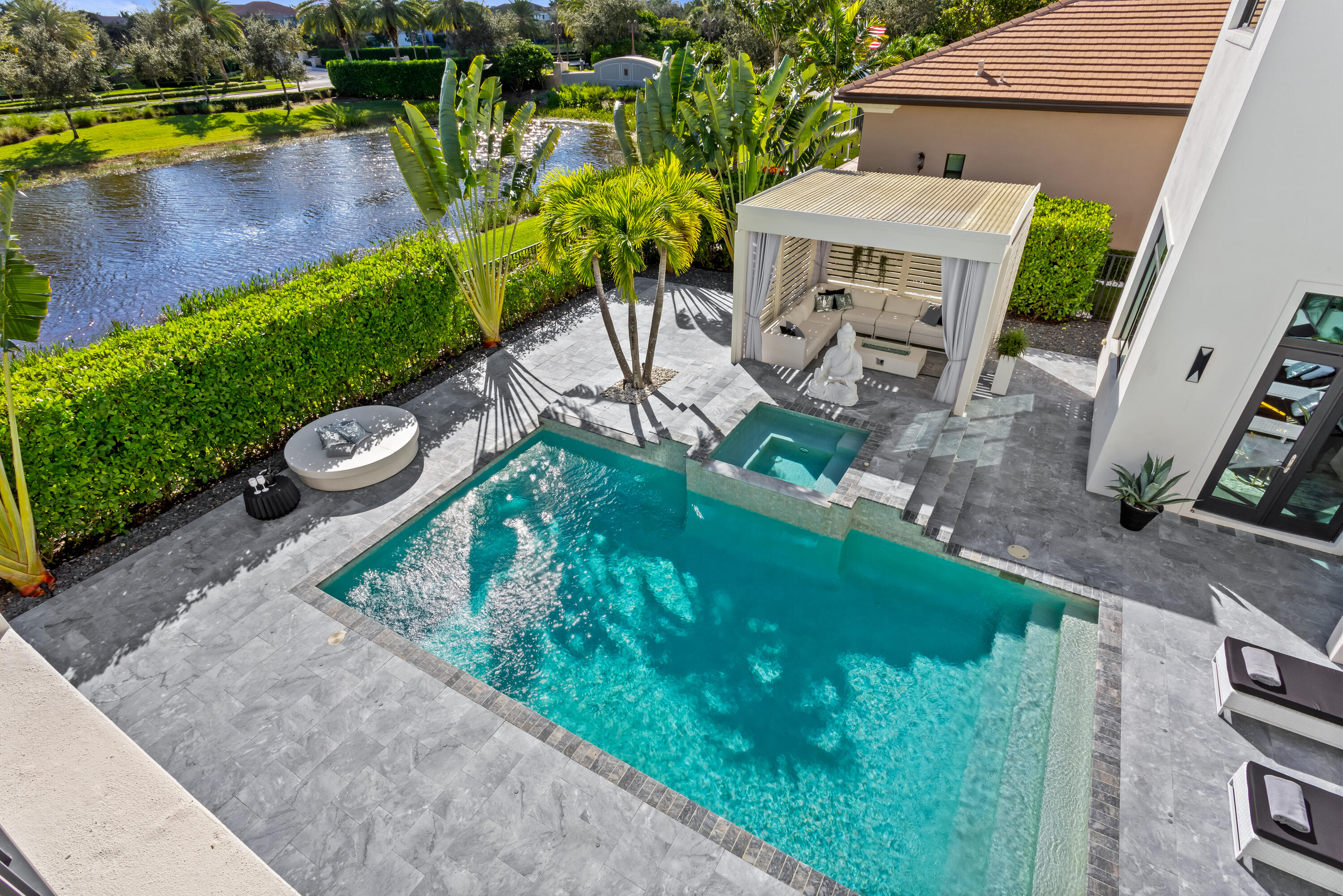 9578 Labelle Court