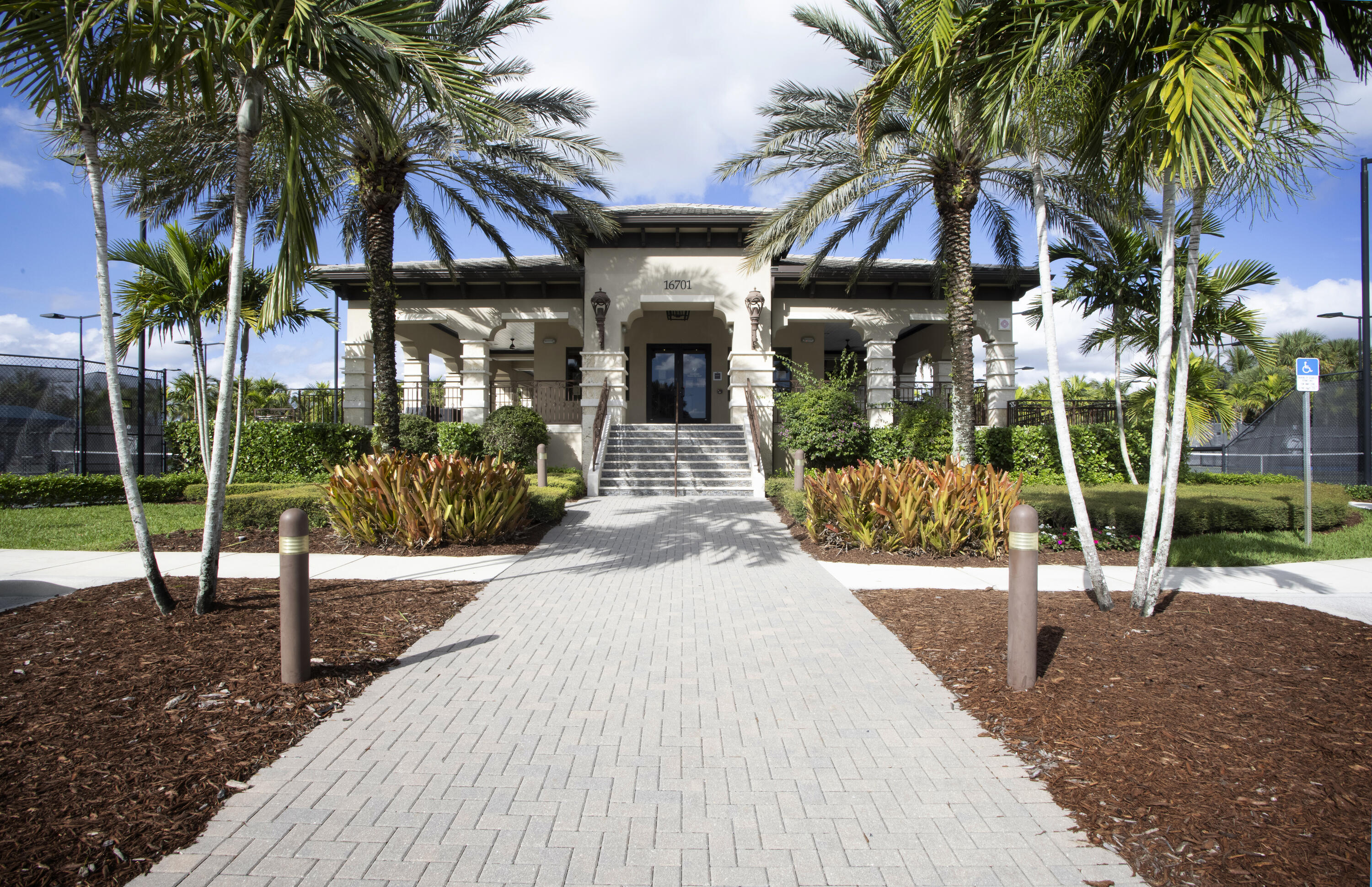 9578 Labelle Court