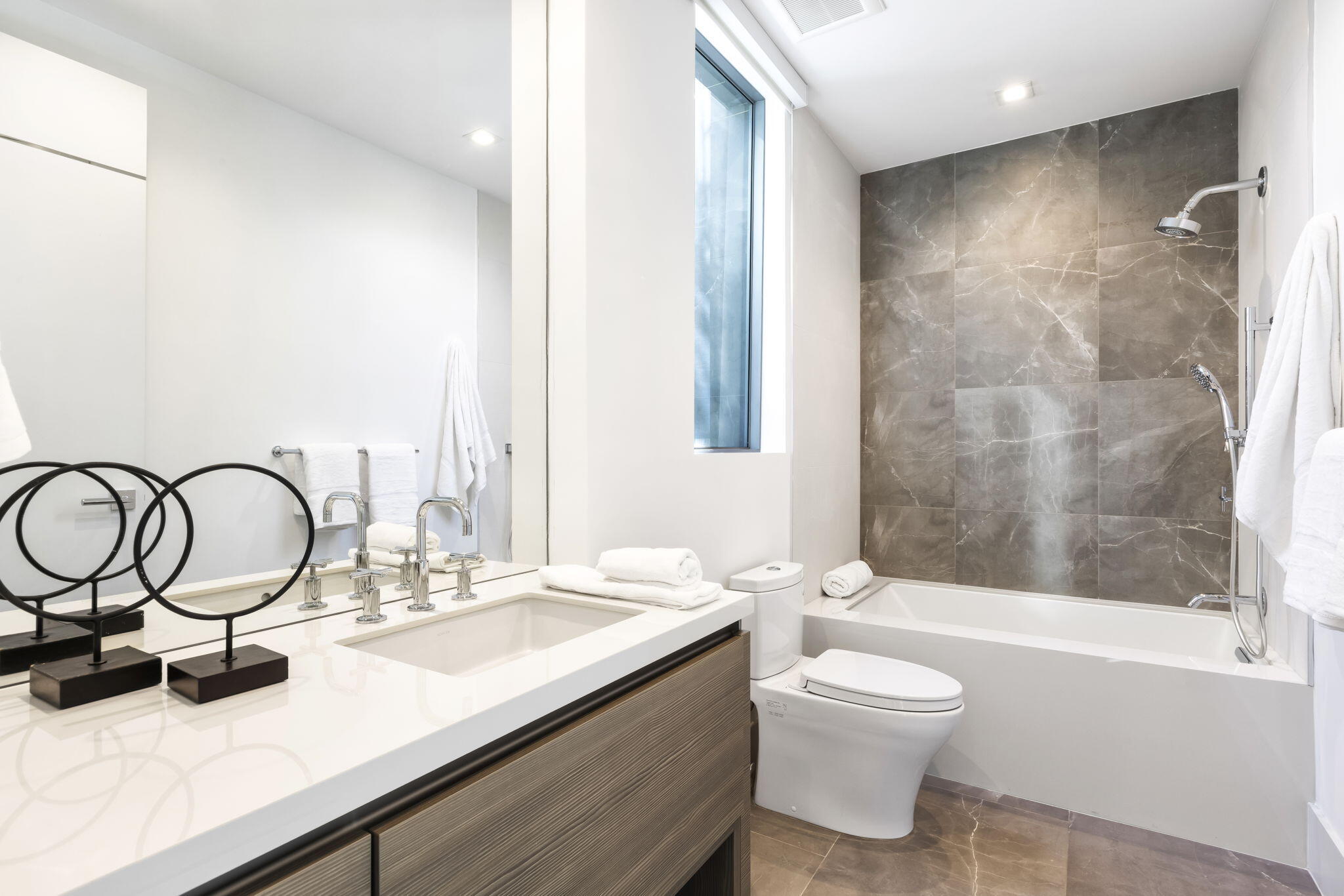 1901 S Ocean Boulevard 9