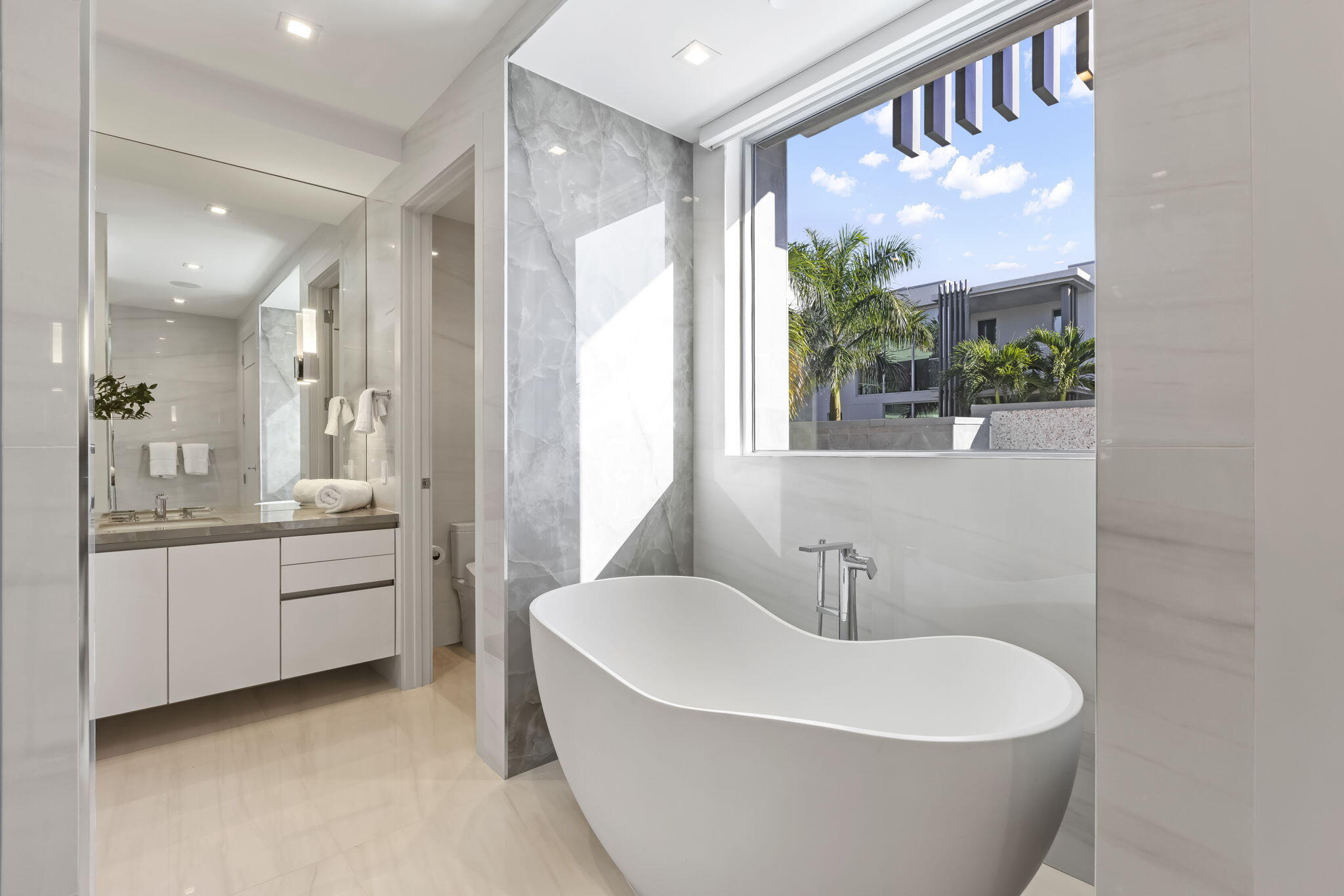 1901 S Ocean Boulevard 9