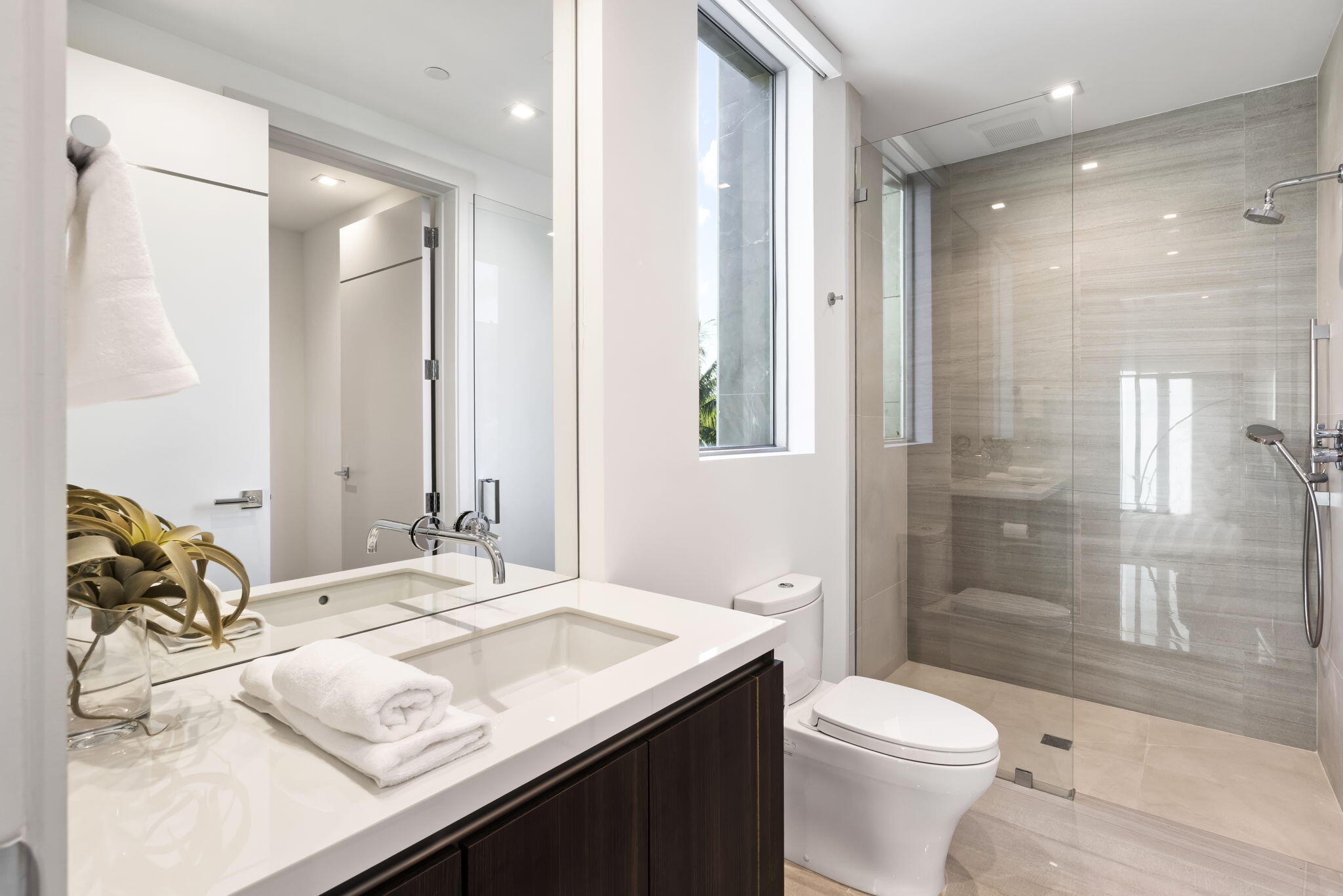 1901 S Ocean Boulevard 9