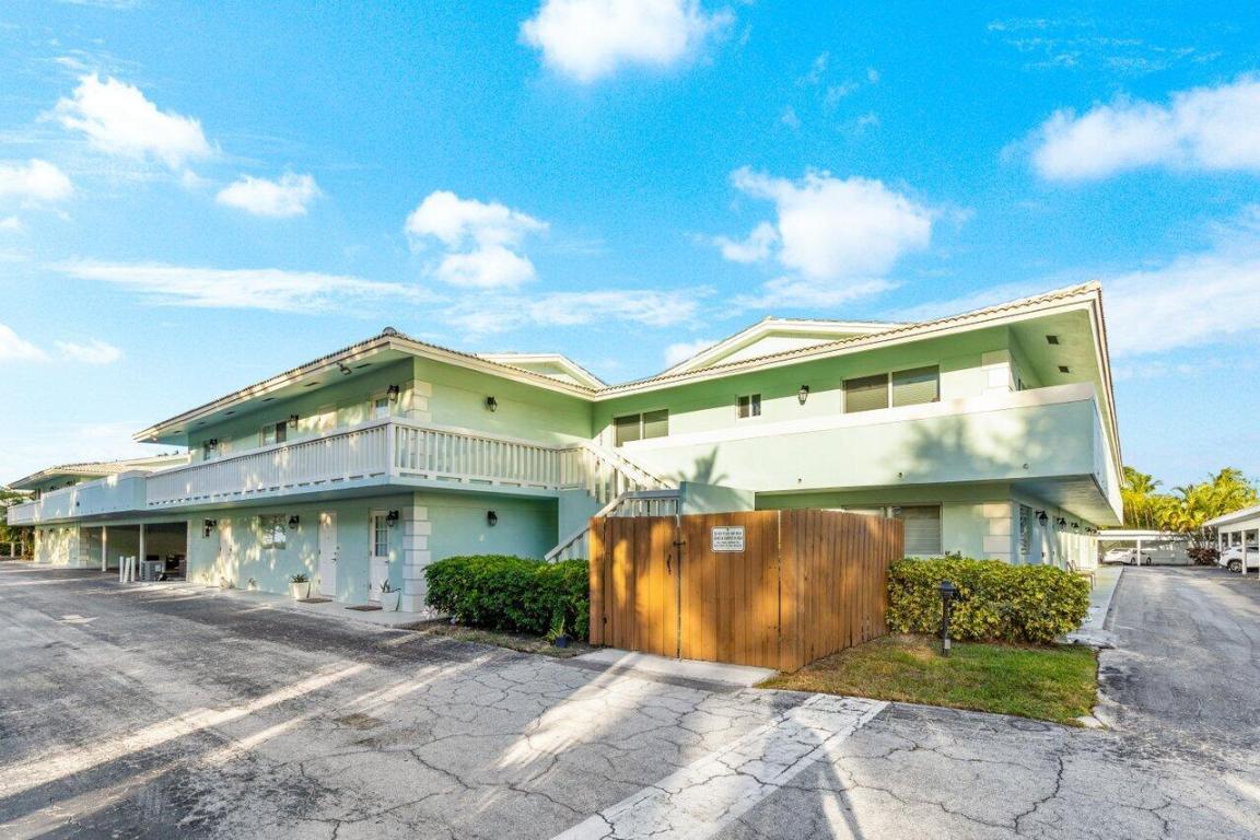 222 N Federal Highway Unit: 214