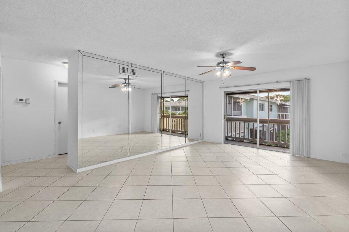 222 N Federal Highway Unit: 214