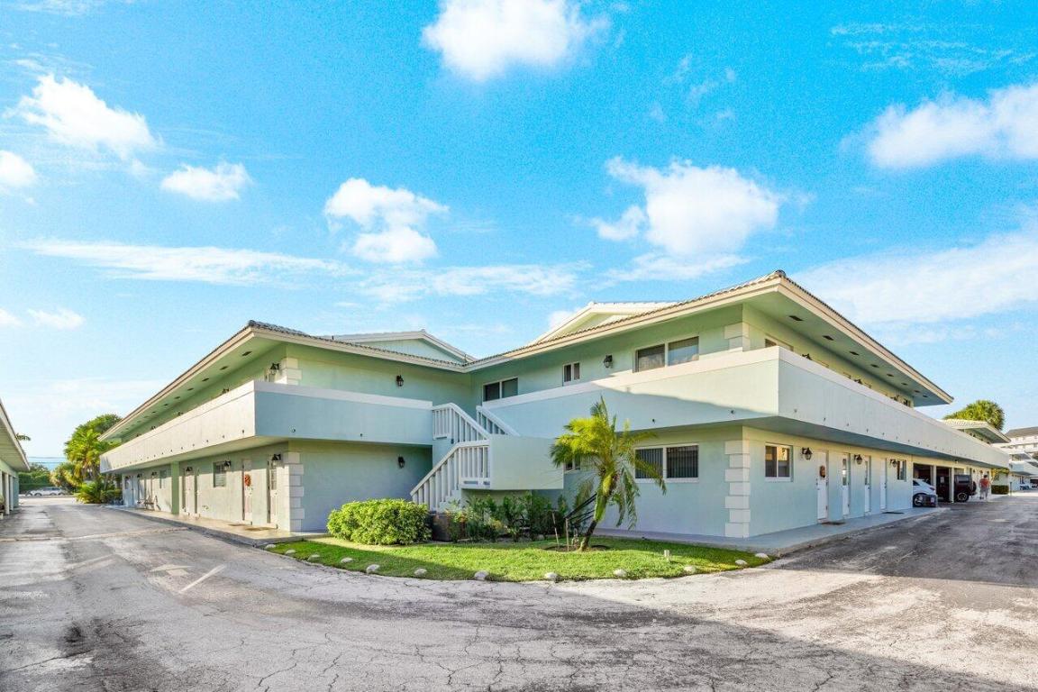 222 N Federal Highway Unit: 214