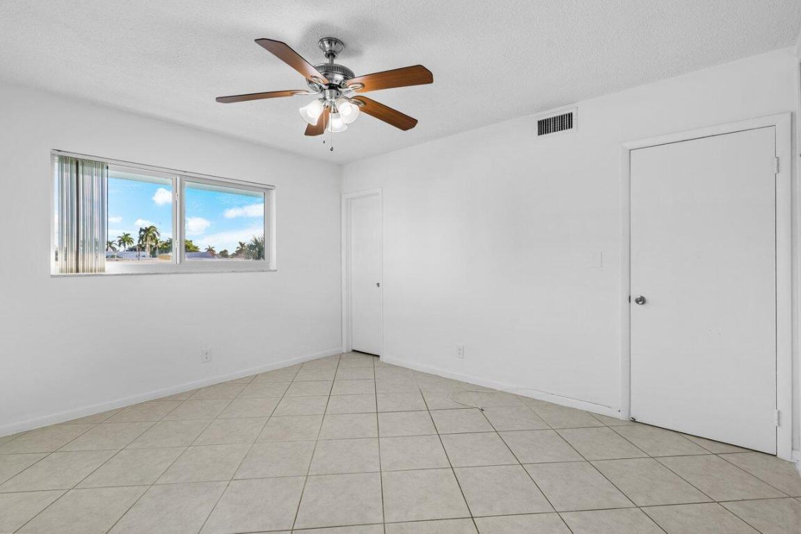222 N Federal Highway Unit: 214