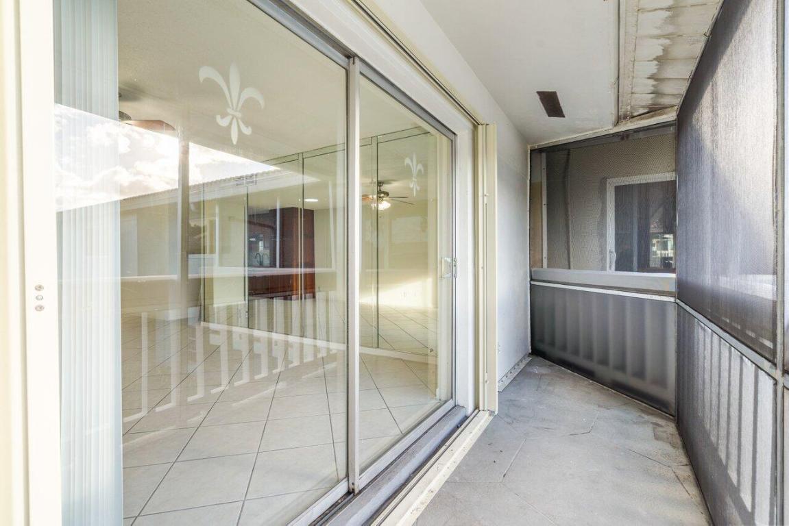 222 N Federal Highway Unit: 214