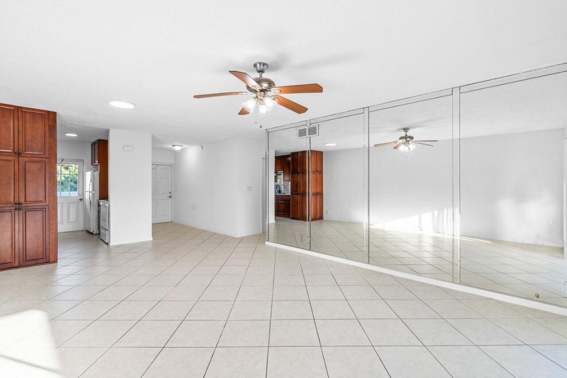 222 N Federal Highway Unit: 214