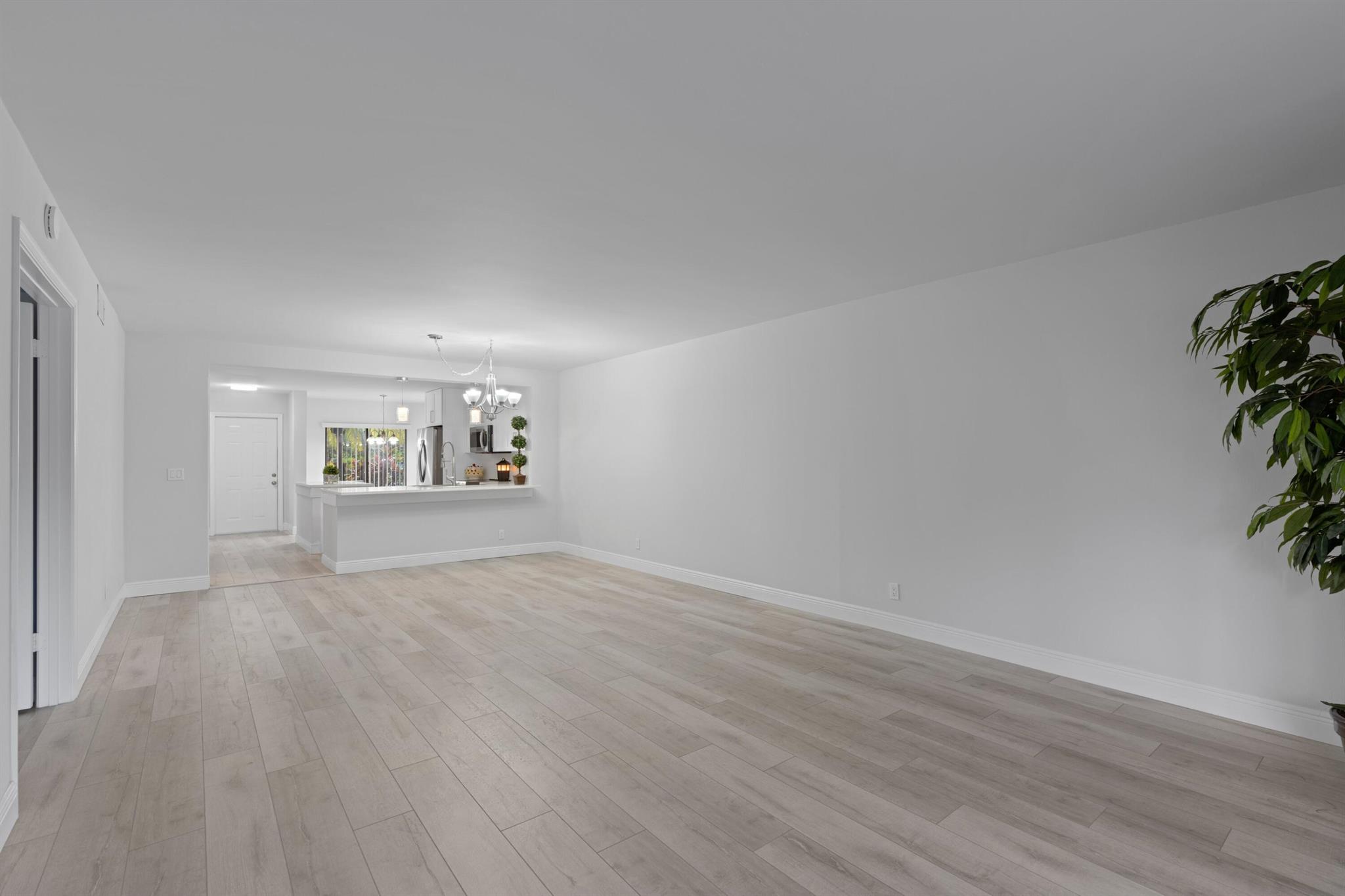 5306 Cedar Lake Drive Unit: 104