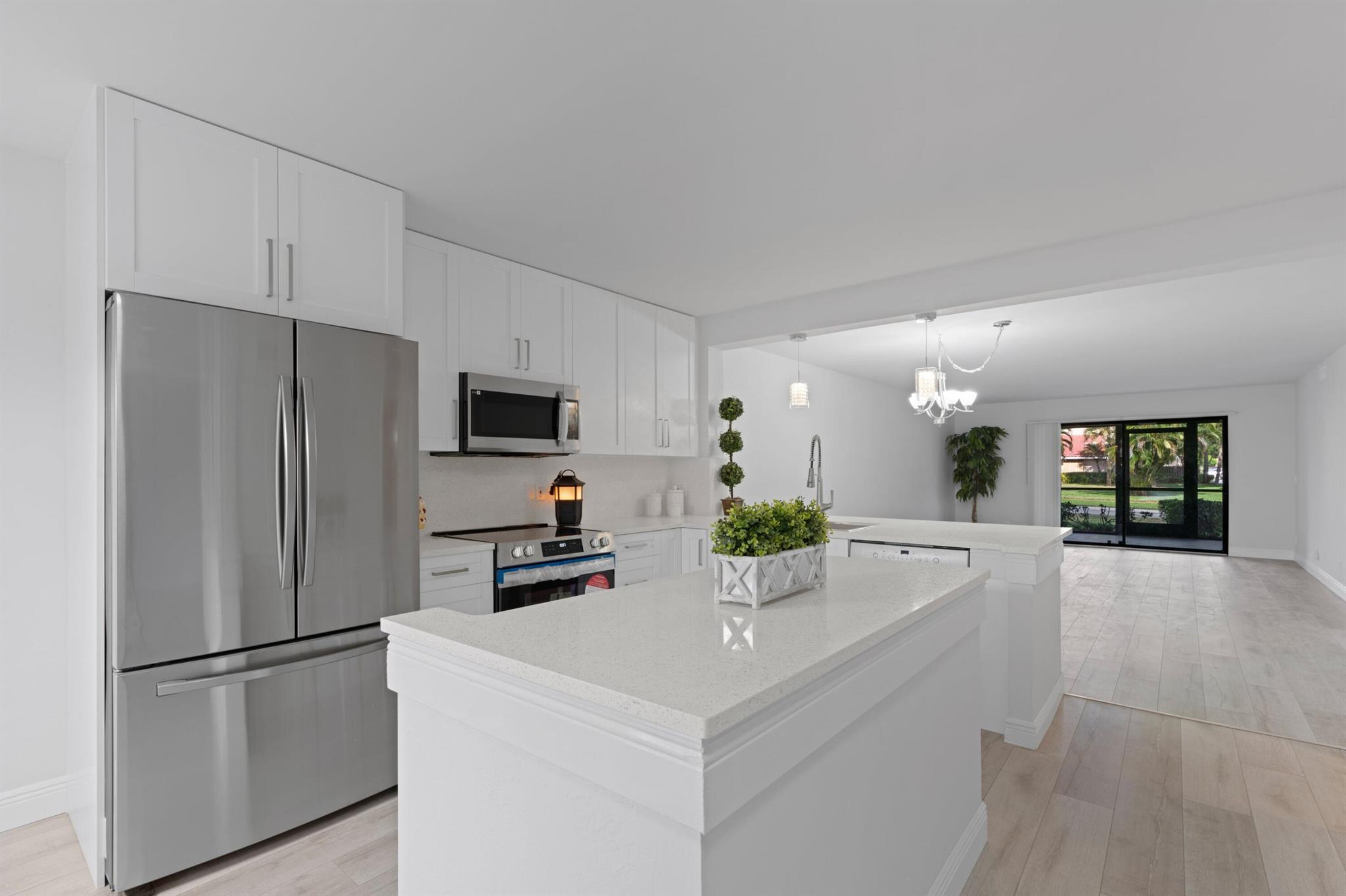 5306 Cedar Lake Drive Unit: 104