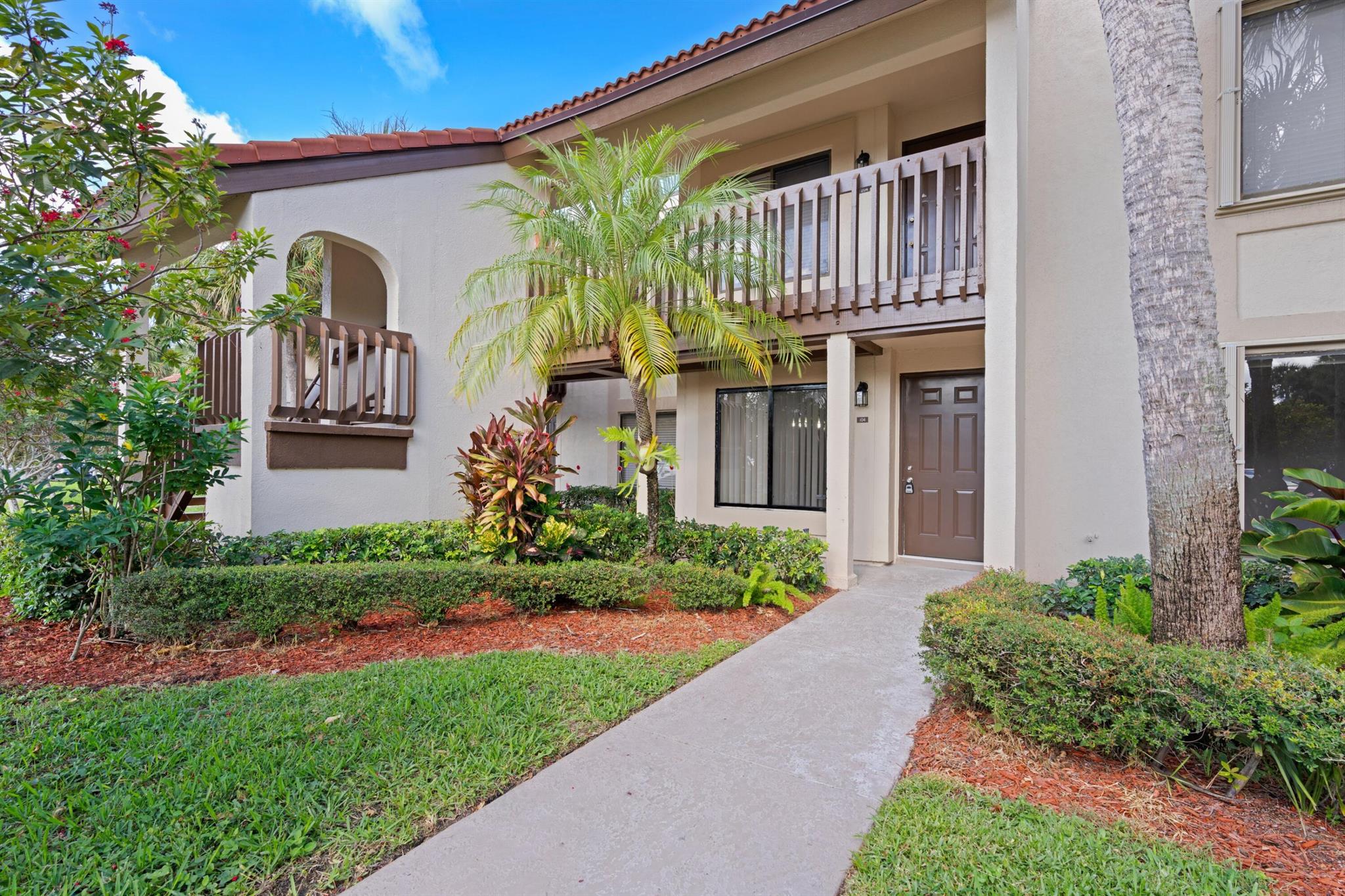 5306 Cedar Lake Drive Unit: 104