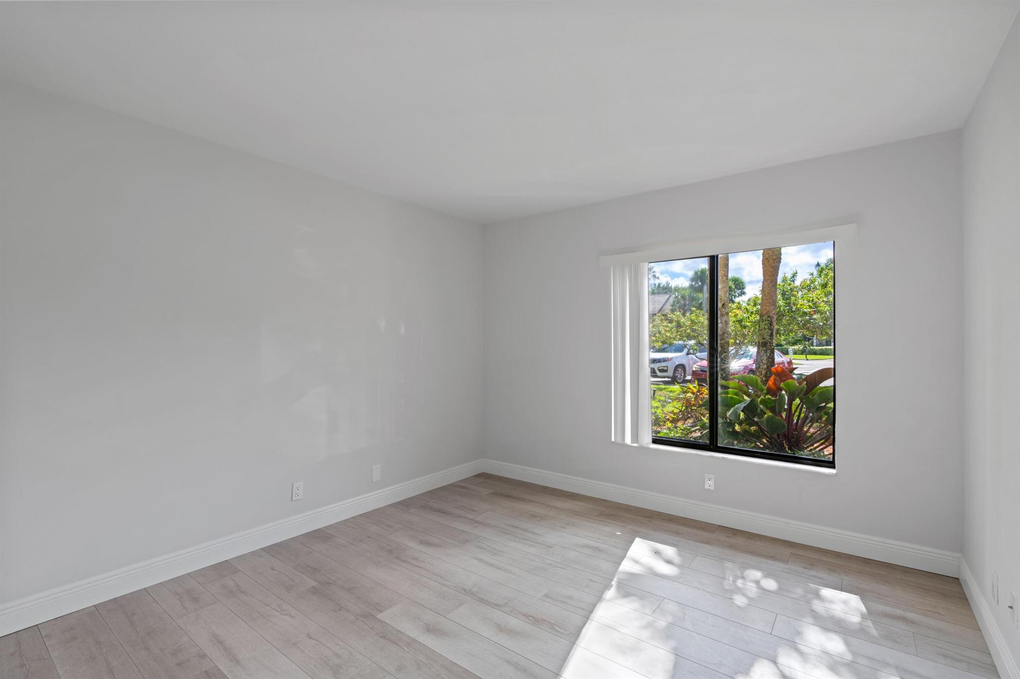 5306 Cedar Lake Drive Unit: 104